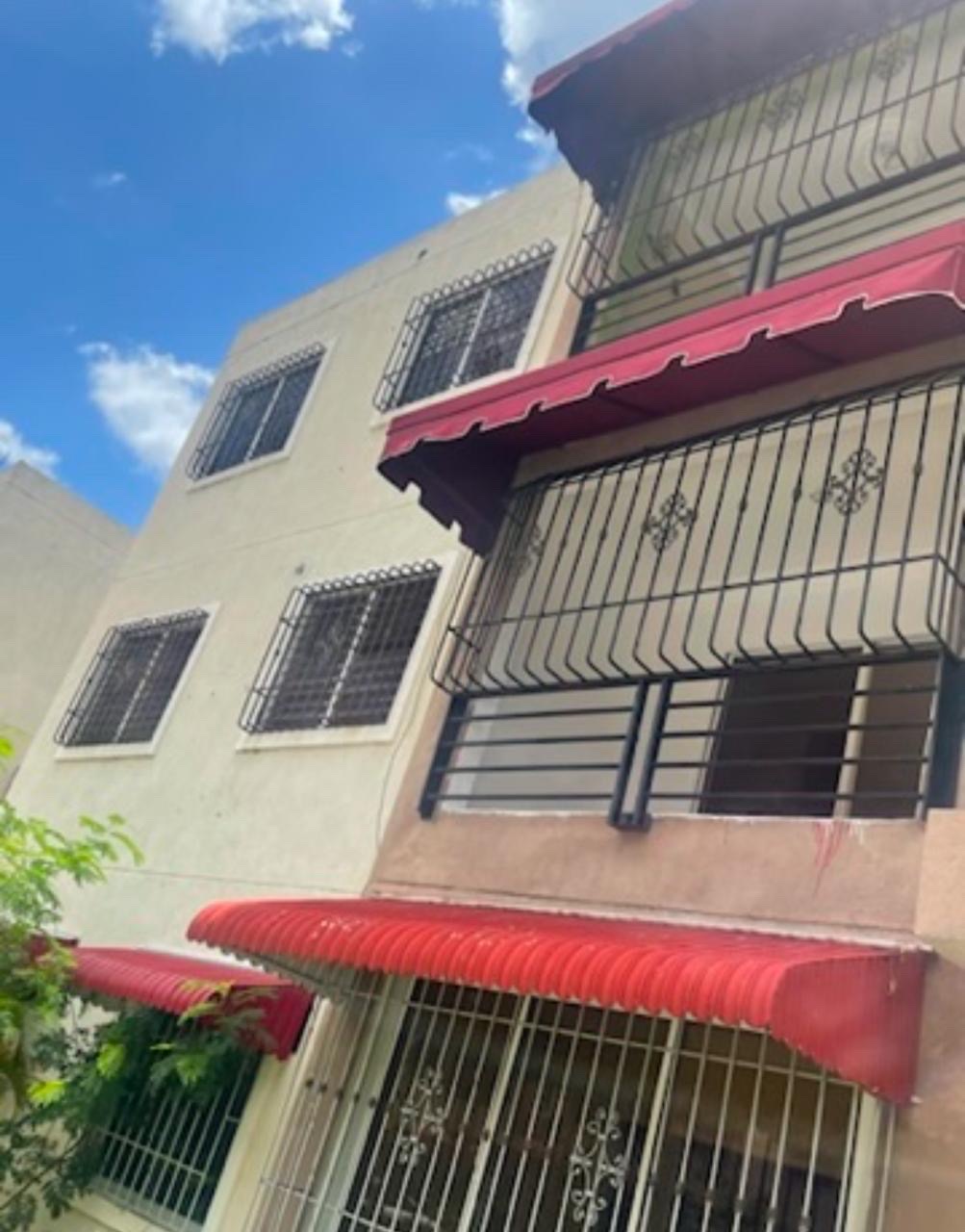 apartamentos - Apartamento en venta Carmen Renata III, Pantoja.  0