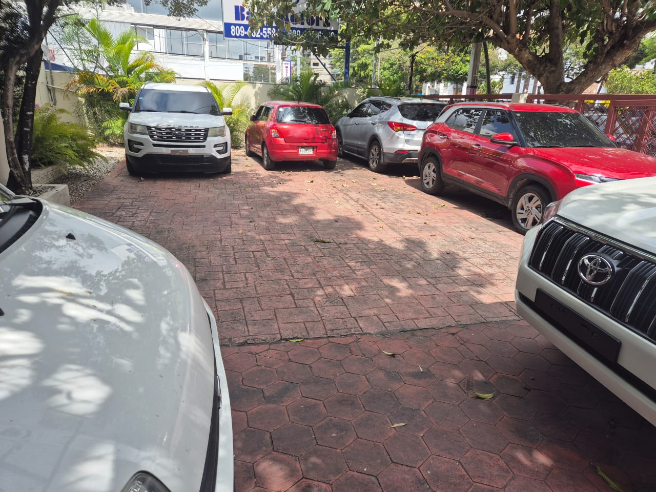 casas - Casa Convertida en Oficina – Romulo Betancourt 8