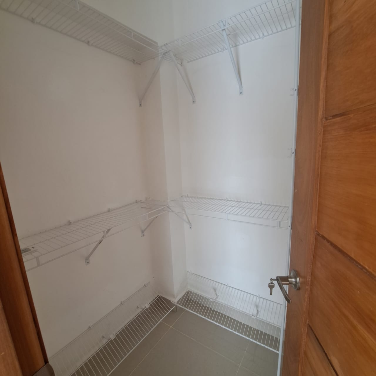 apartamentos - Apartamento en Alquiler Zona Universitaria 2H, 2.5B, 2 P, 8vo piso 8