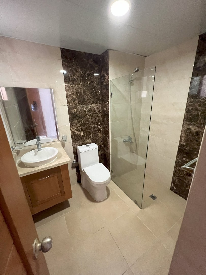 apartamentos - Apartamento espacioso y con balcón disponible en Bella Vista  5