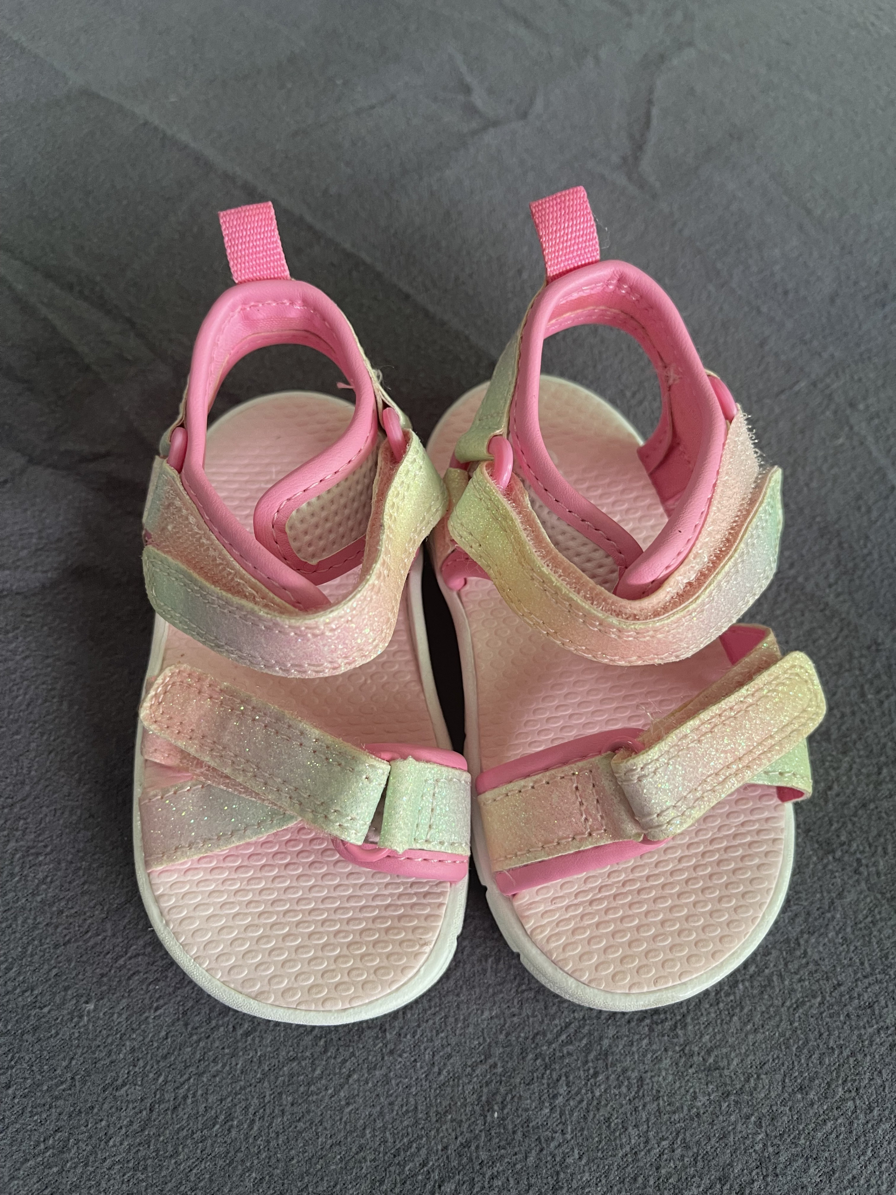 ropa y zapatos - varios zapatitos de niña  1