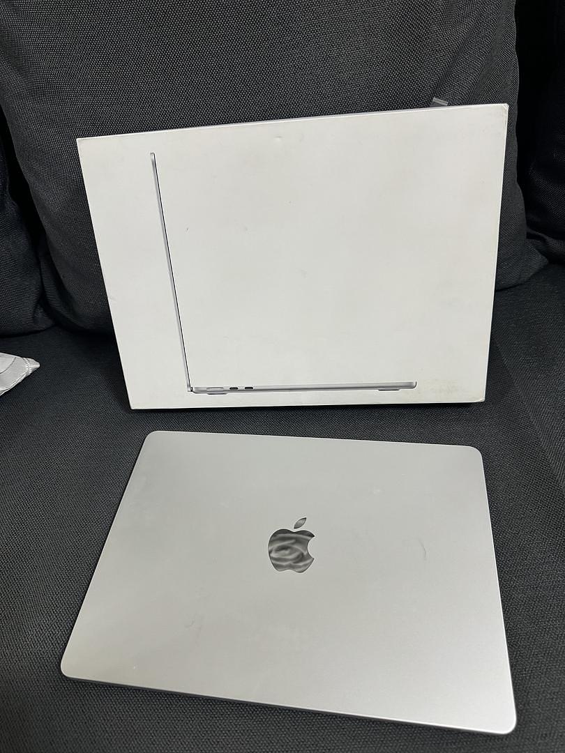 computadoras y laptops - MacBook Air m3 de 16/512ssd de 13 pulgadas  0