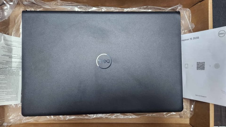 computadoras y laptops - Laptop Dell Inspiron 15.6 Touch Ryzen 7 7730U 512G 2