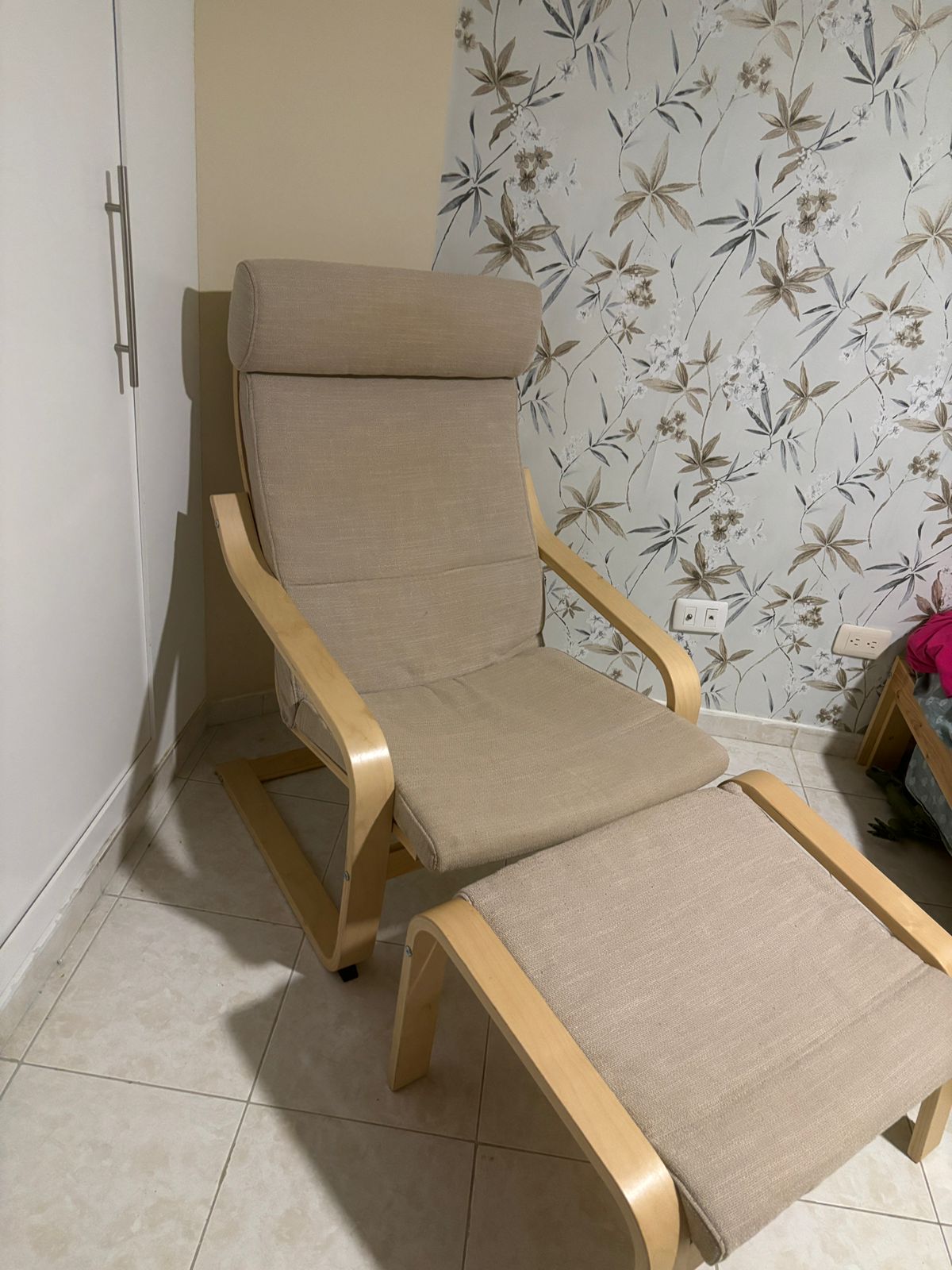 muebles y colchones - Silla con reposa pies  1