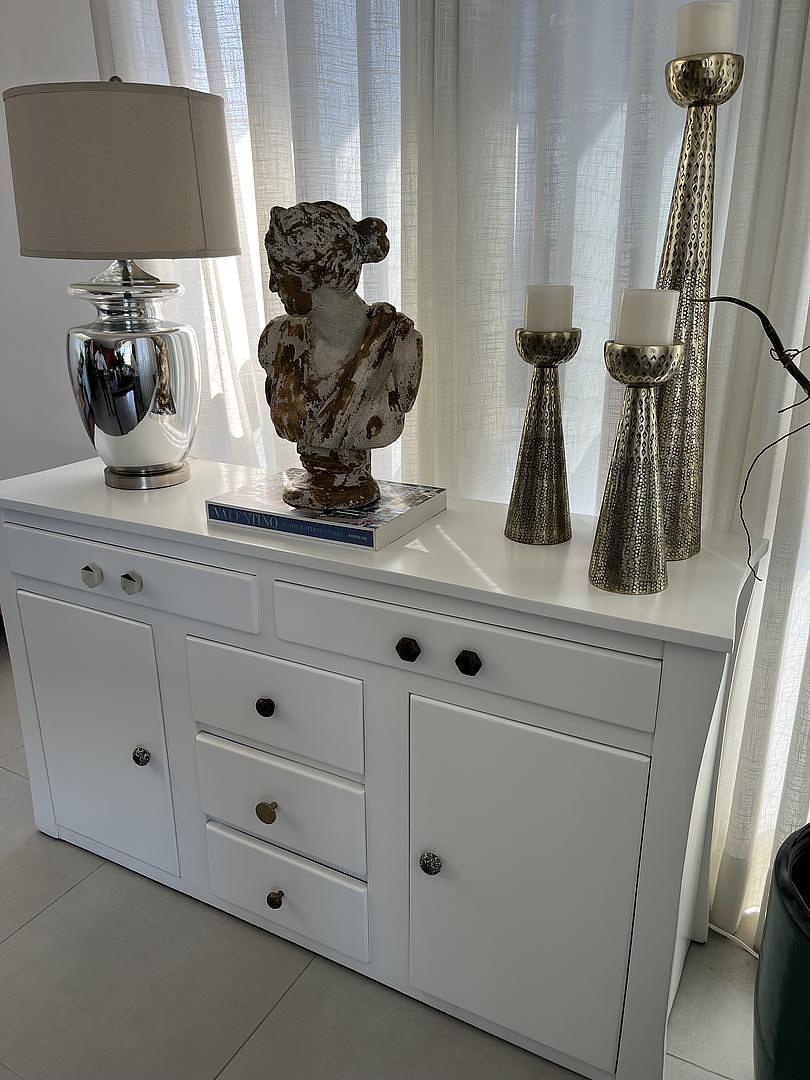decoración y accesorios - Credenza  1