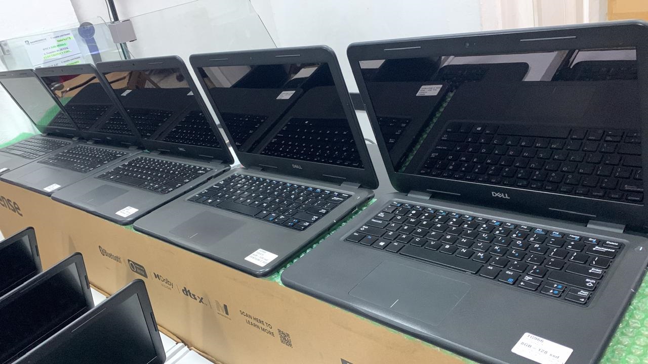 computadoras y laptops - LAPTOP DELL LATITUDE 3300 CORE I5 8va 13.3 PULGADA