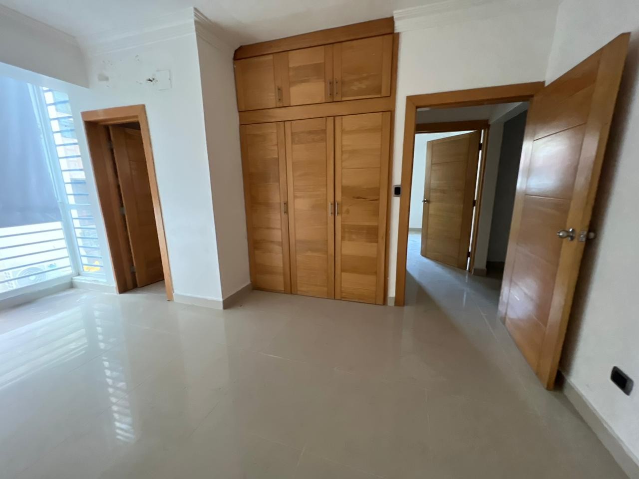 apartamentos - Se Alquila Apto en Gazcue D.N. justamente frente al Palacio  800usd 2