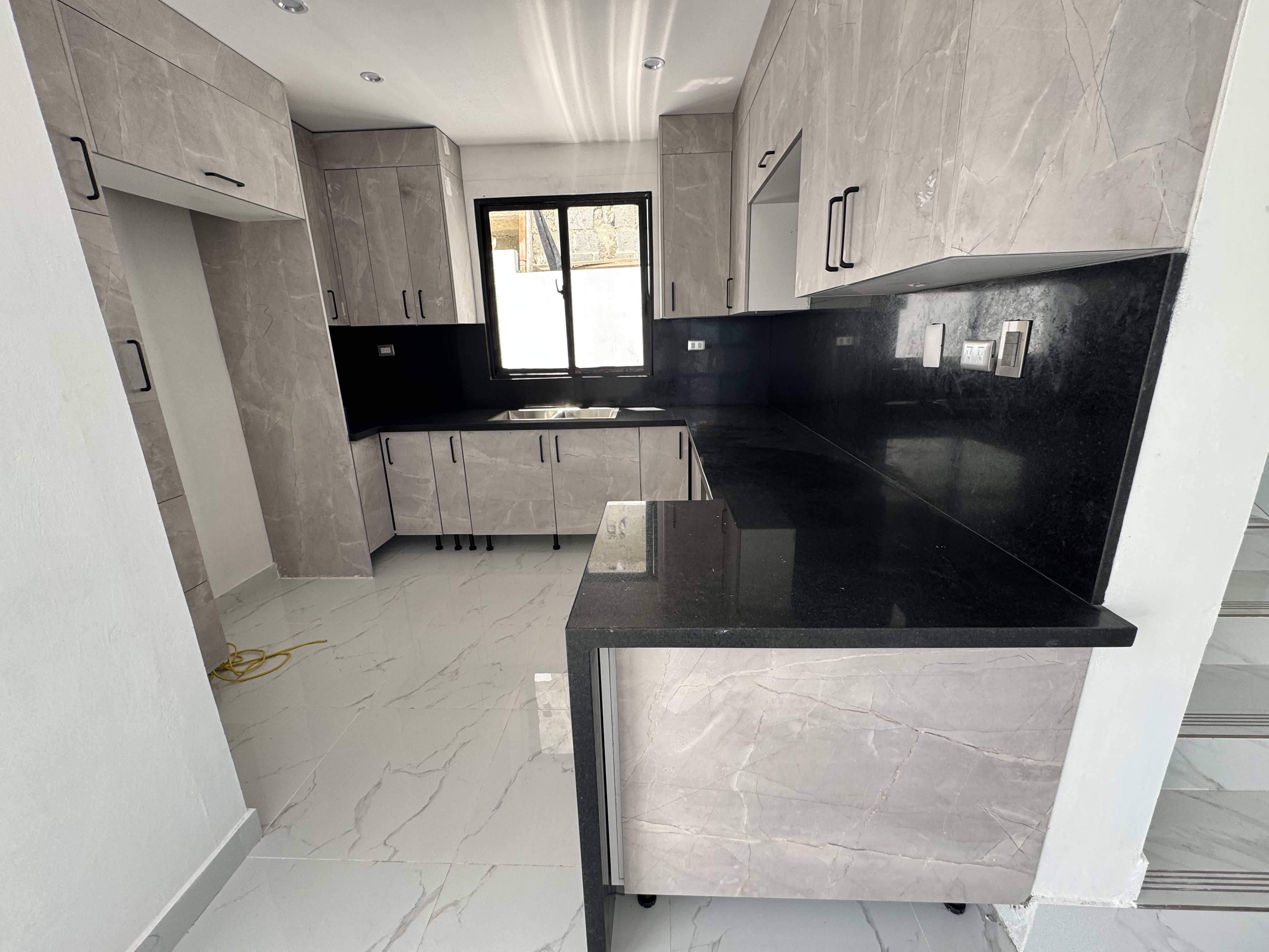 apartamentos - venta de casa de lujo con piscina y 4 habitaciones en la autopista de san isidro 4