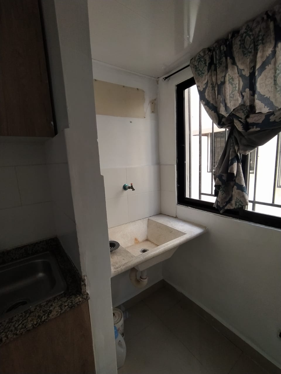 apartamentos - Se renta Apto Ave Ecologica. 3 Hab. 2 Banos. 9