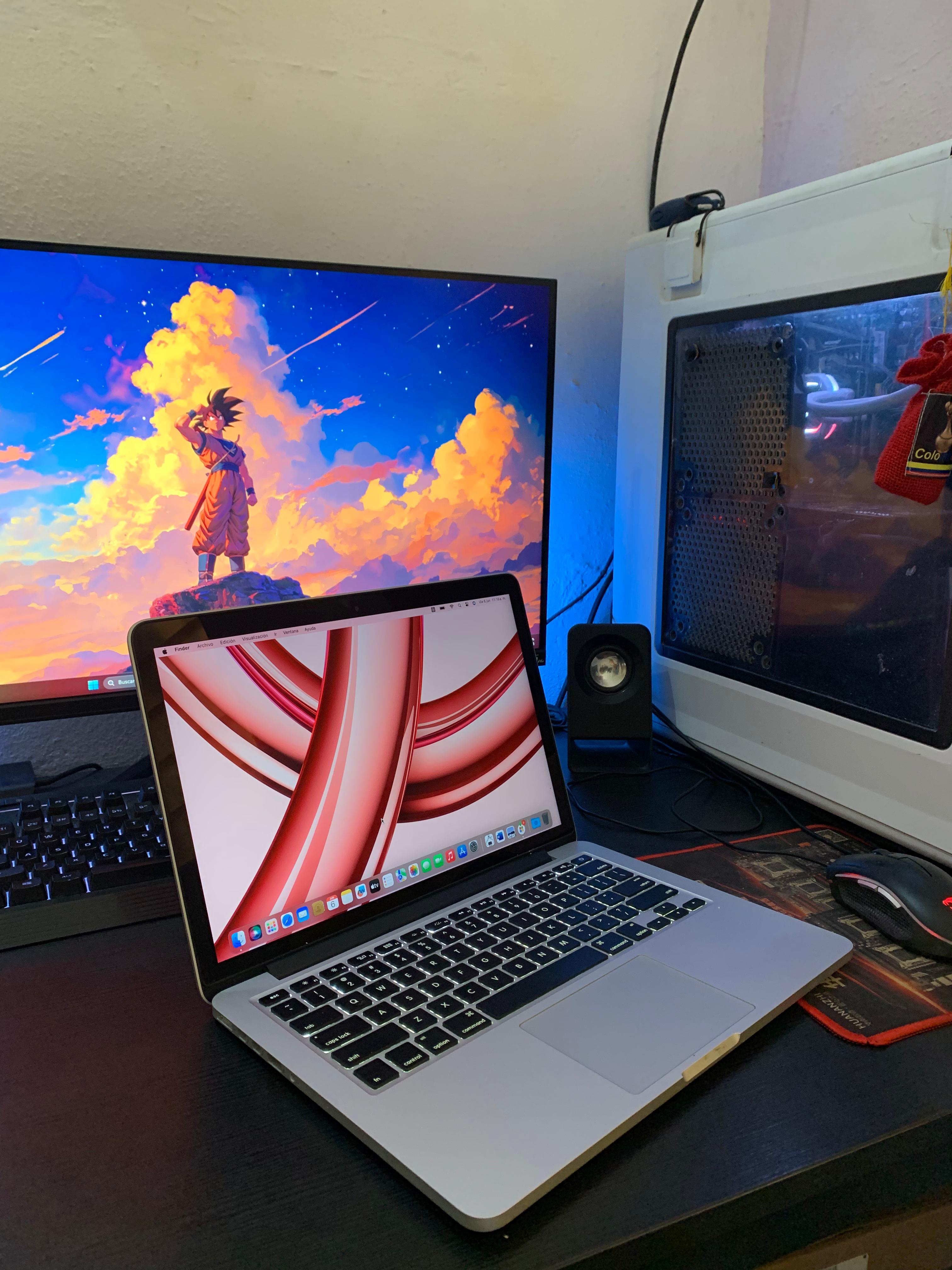 computadoras y laptops - Macbook Pro 2015 16RAM Bateria nueva 4
