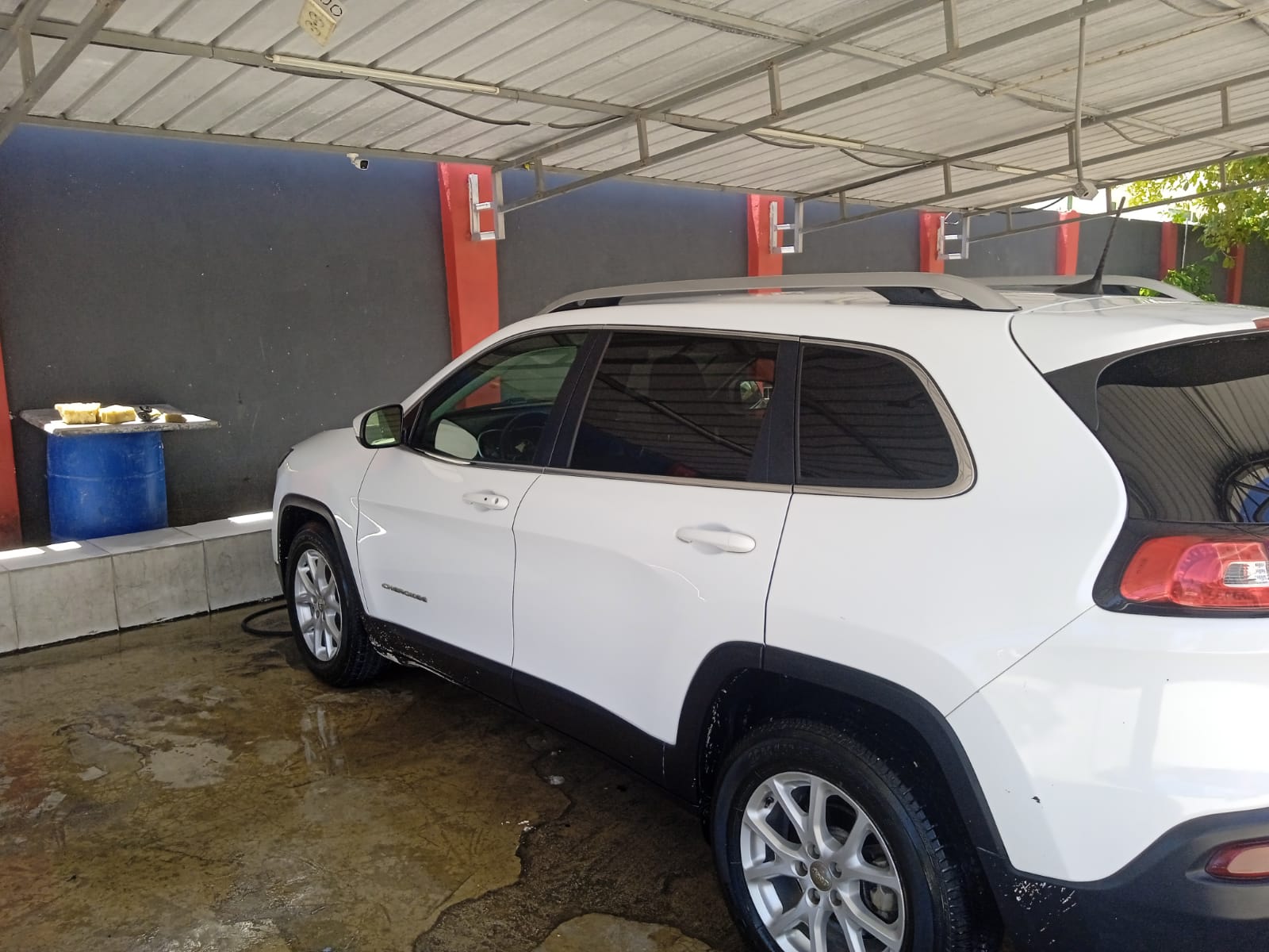 jeepetas y camionetas - Jeep cherokee latitudes plus 1