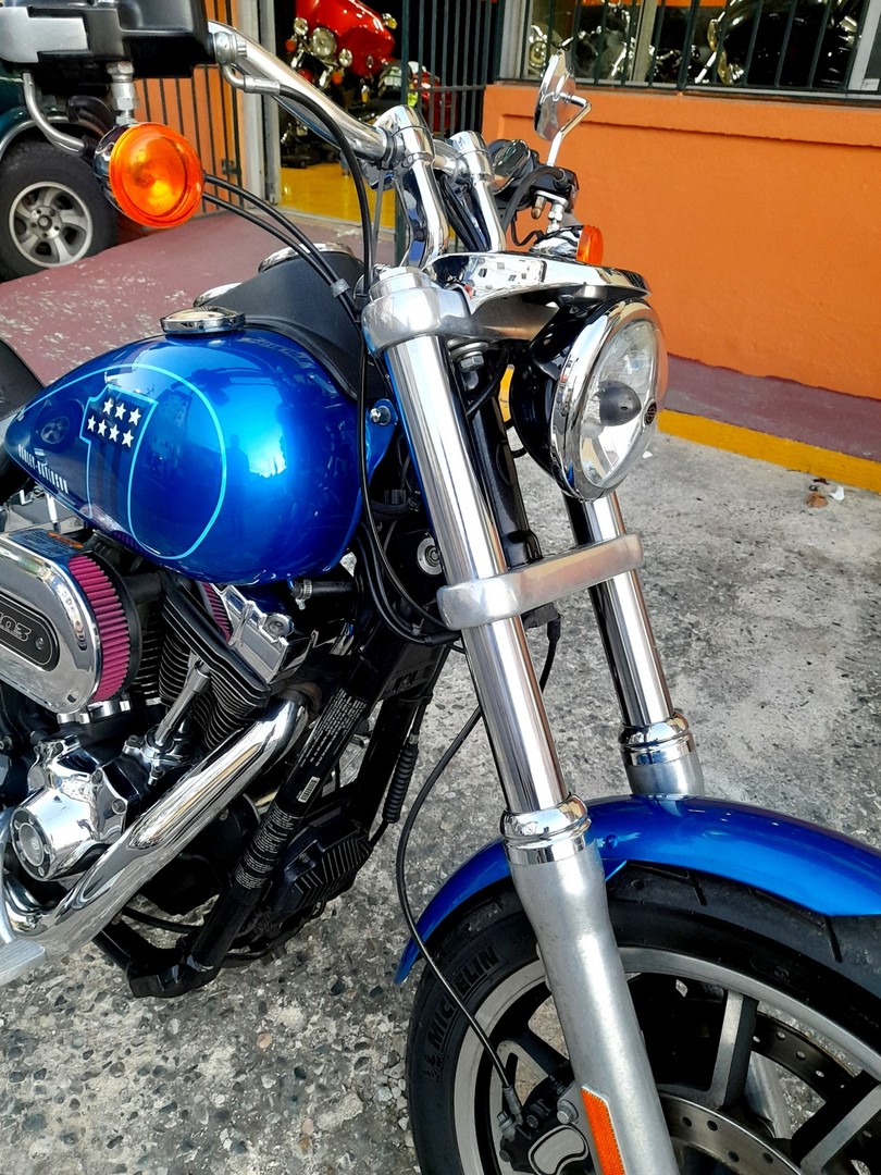 motores y pasolas - 2017 Harley Davidson Low Rider 1700cc