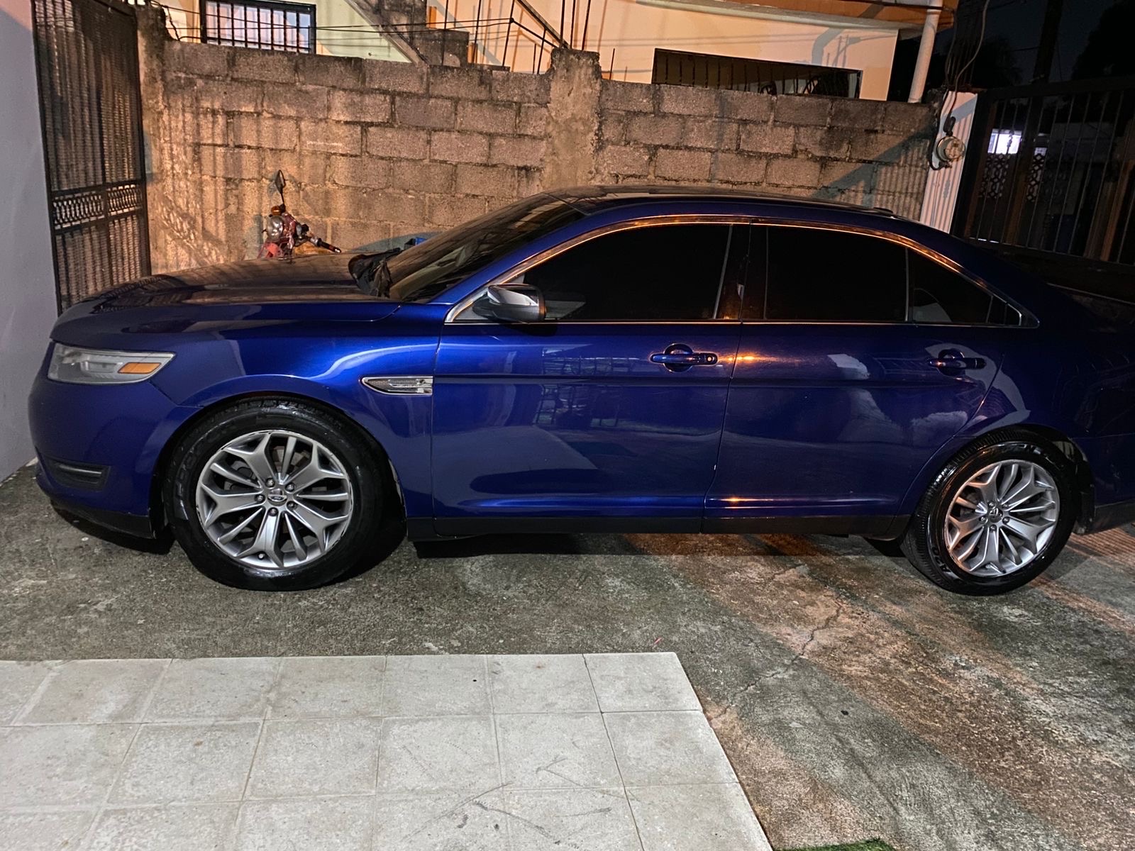 carros - venta Ford Taurus 2013 7