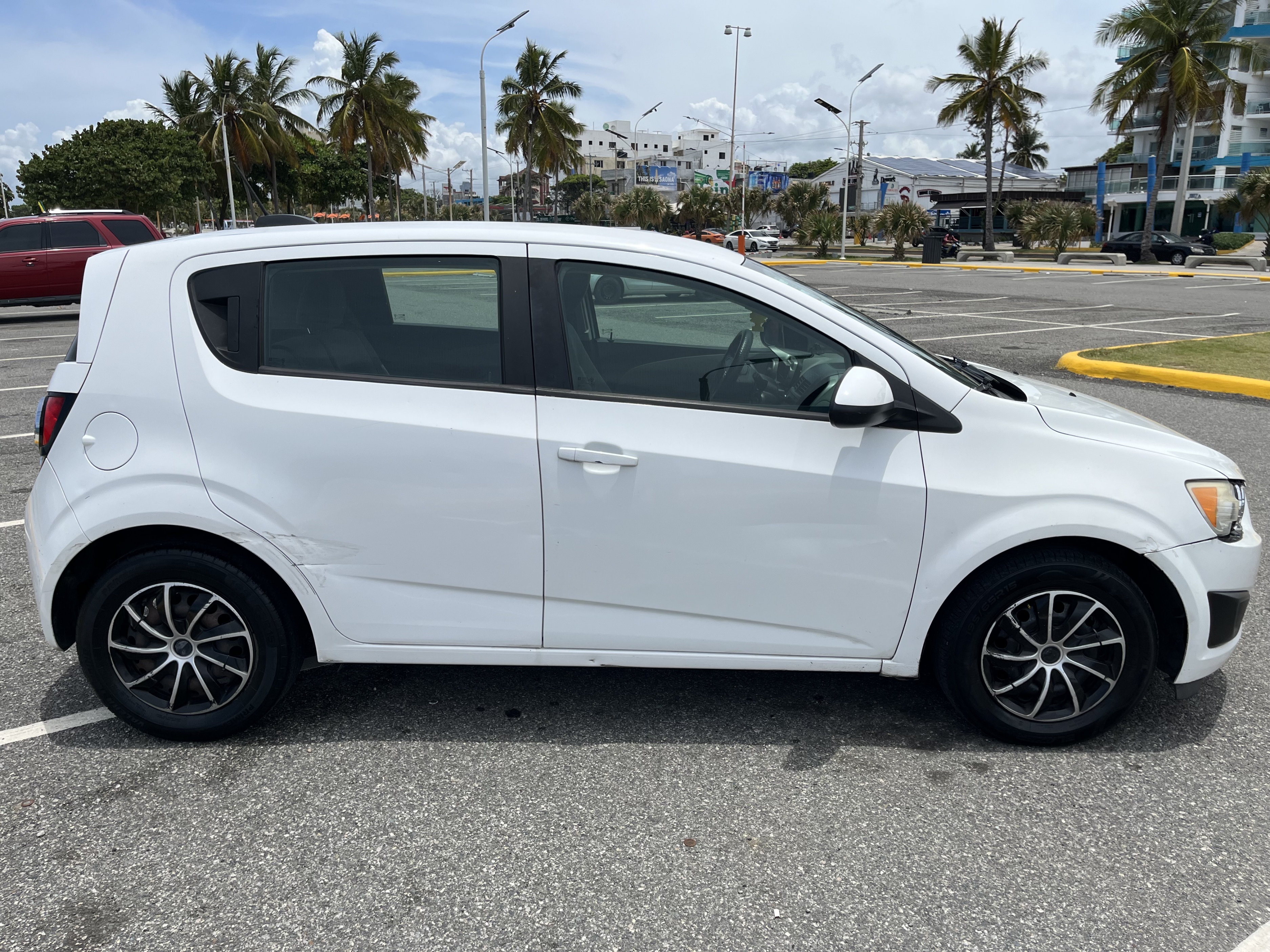 carros - Chevrolet Sonic 2015 4
