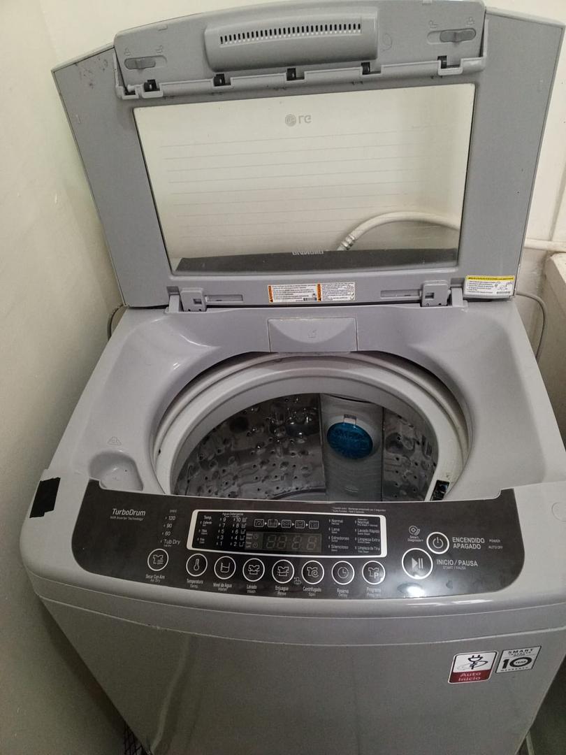 electrodomesticos - Lavadora digital LG de 35 Libras (negociable) 3