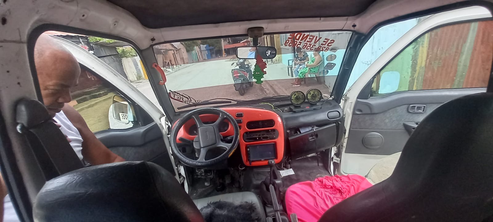 otros vehiculos - Furgoneta Daihatsu, modelo Hijet, año '98.