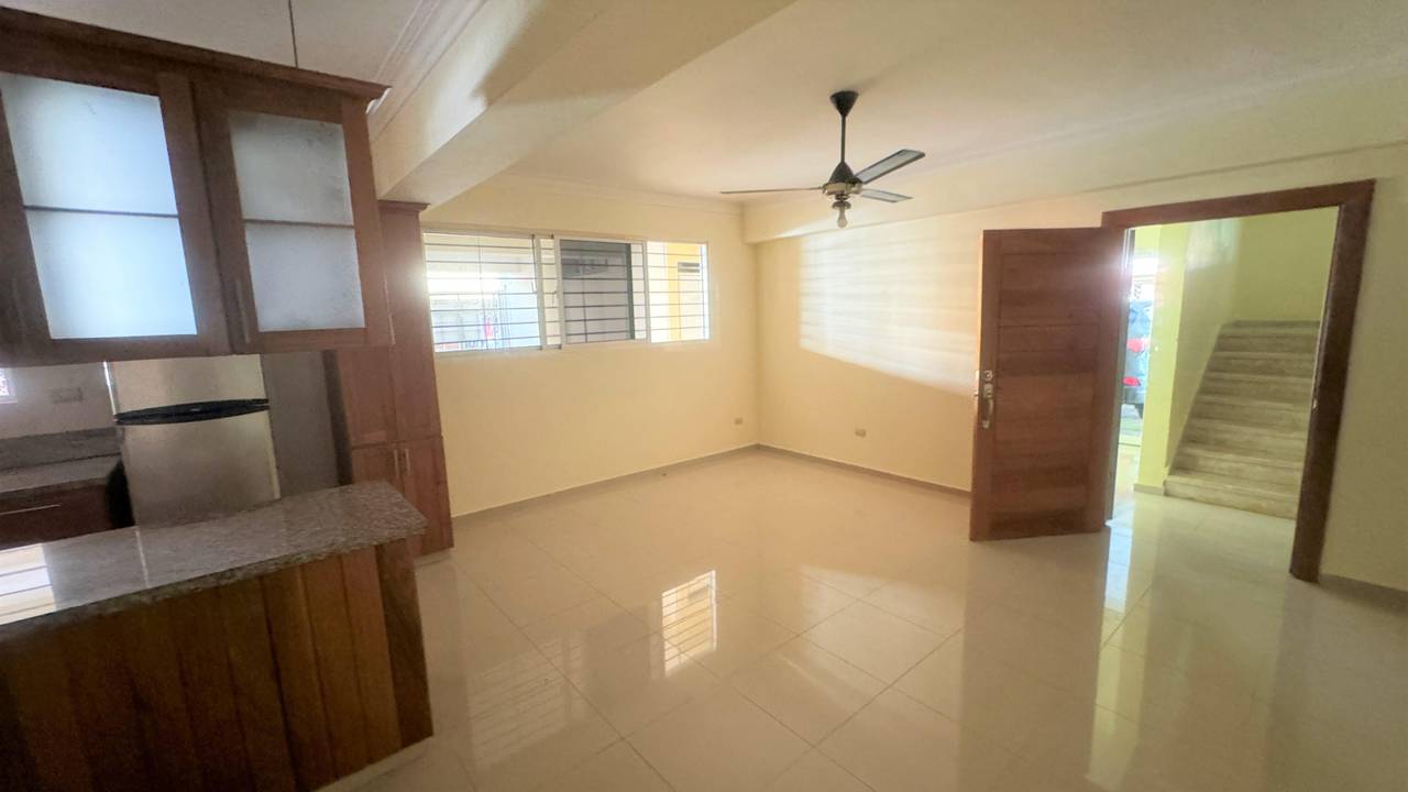 apartamentos - Apartamento 89.2m2, primer piso, sala-comedor, 2 h 1