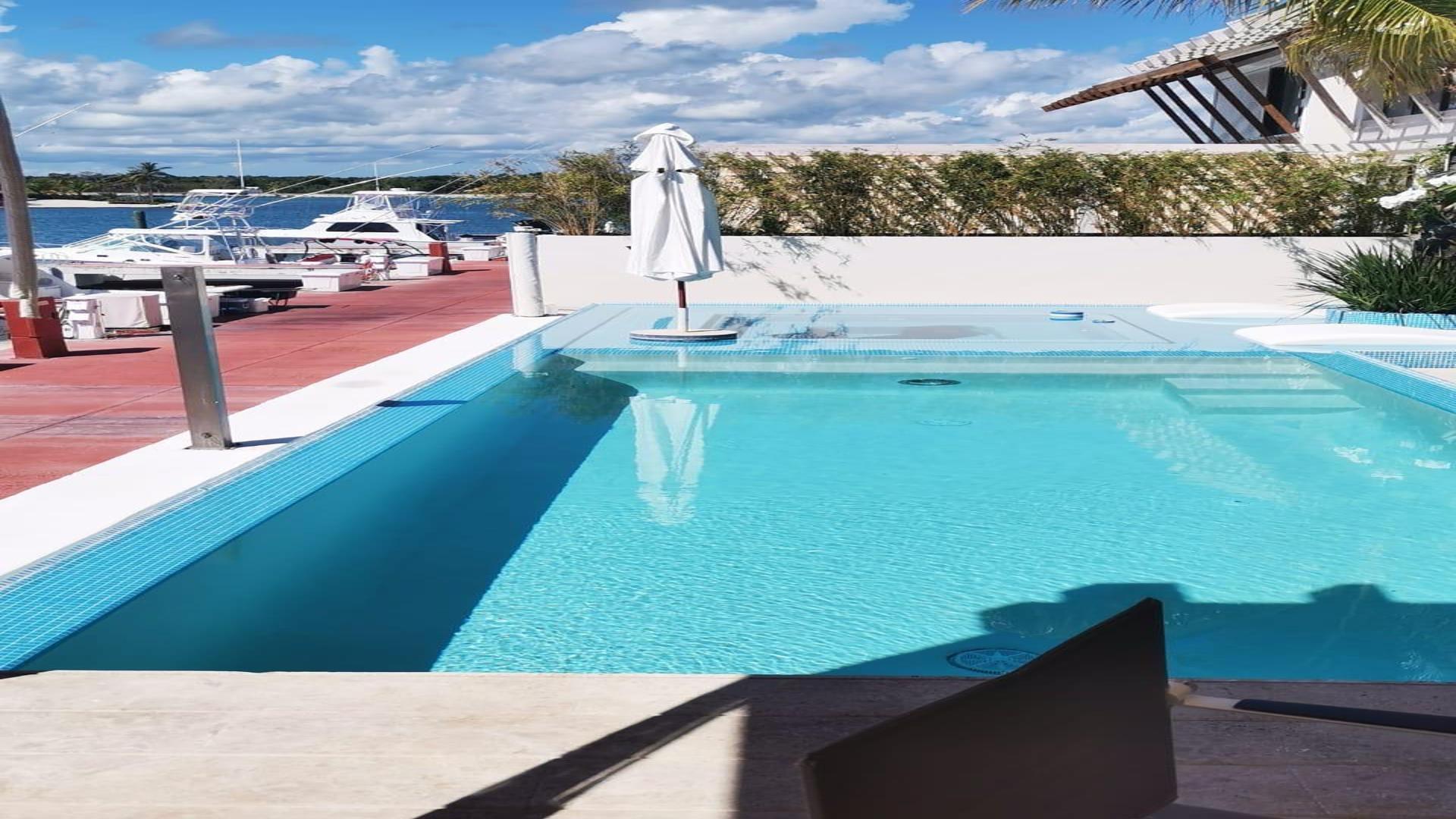 casas vacacionales y villas - Exclusiva Villa en la Marina de Cap Cana 6