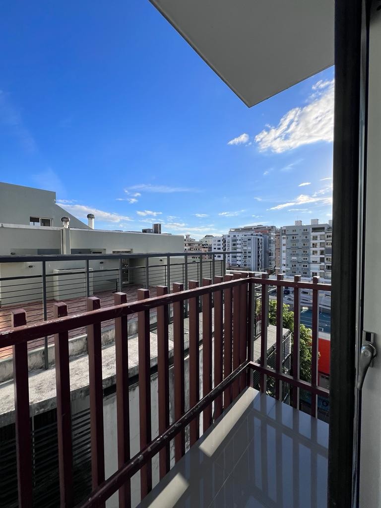 apartamentos - Alquilo apartamento en Evaristo morales. Torre Altamar VII,
 Piso 8
 US$1,100. 9