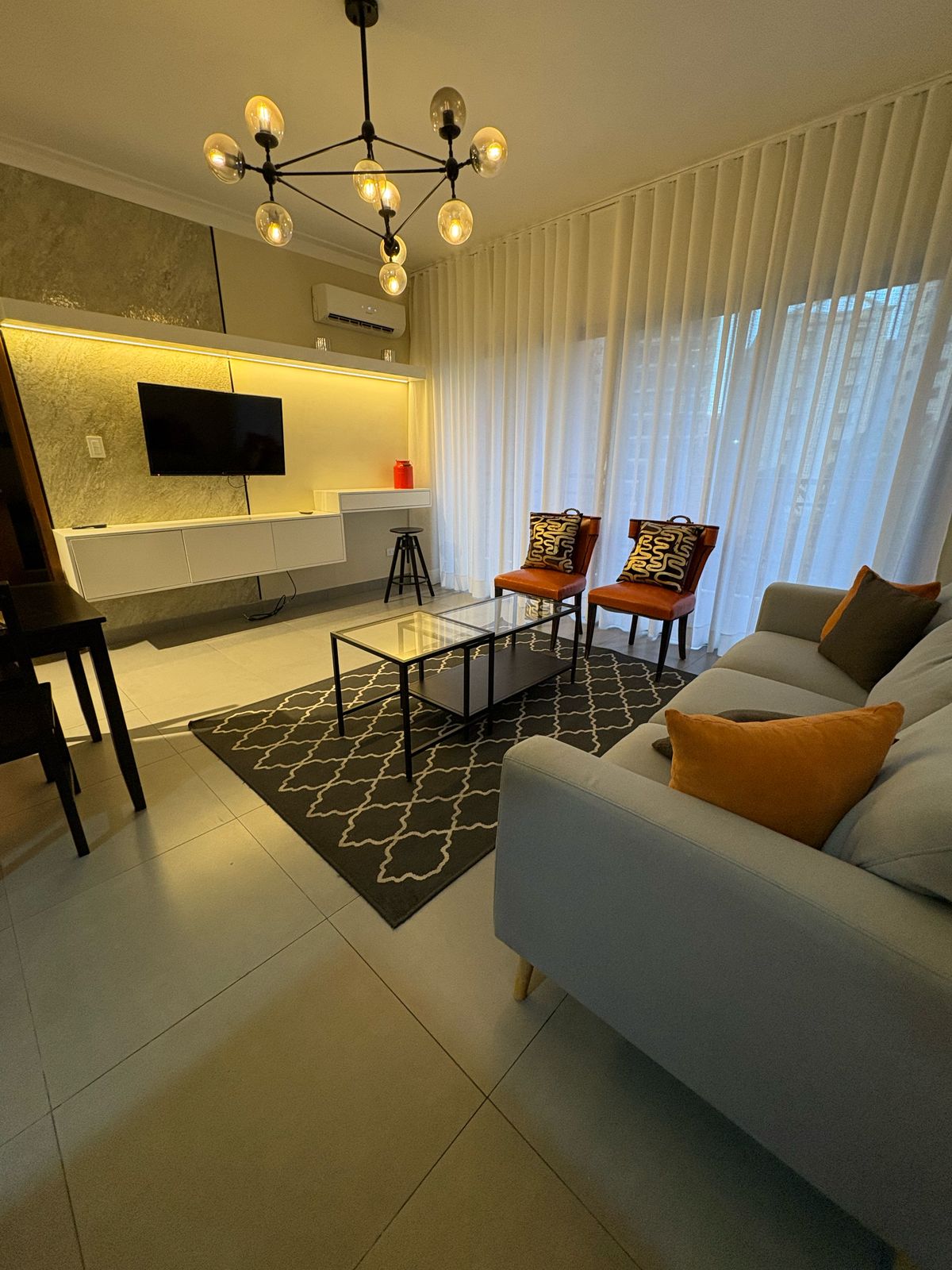 apartamentos - Alquiler de Apartamento en ensanche Seralles 0