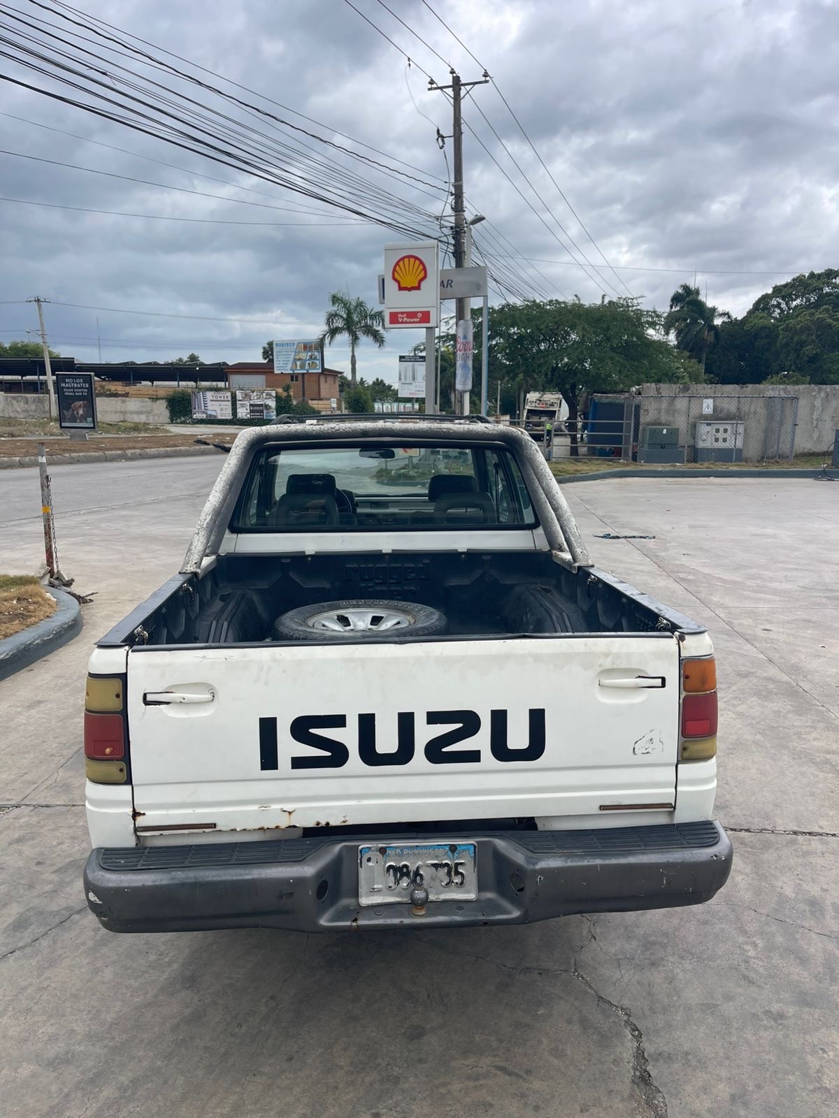 jeepetas y camionetas - Isuzu kb 1994
financiamiento disponible  3
