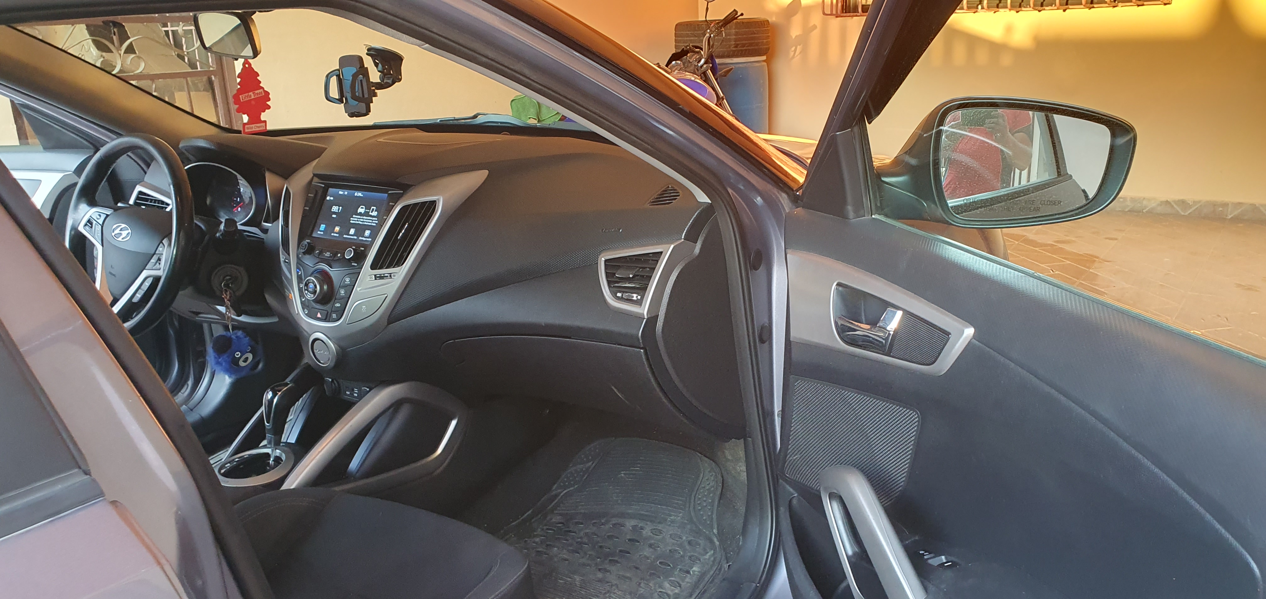 carros - Hyundai veloster  3