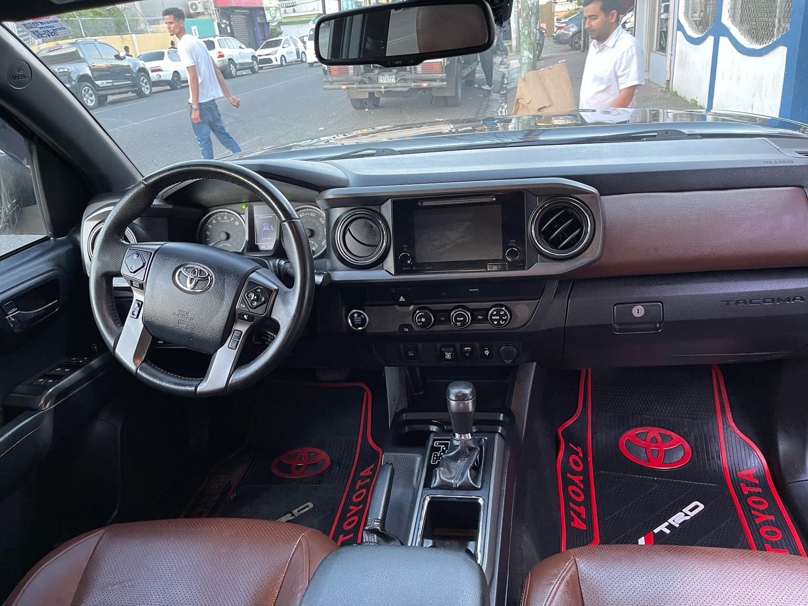jeepetas y camionetas - 🚨 ¡LA CAMIONETA QUE LO AGUANTA TODO! 🚨
Toyota Tacoma 2019 4x2 4