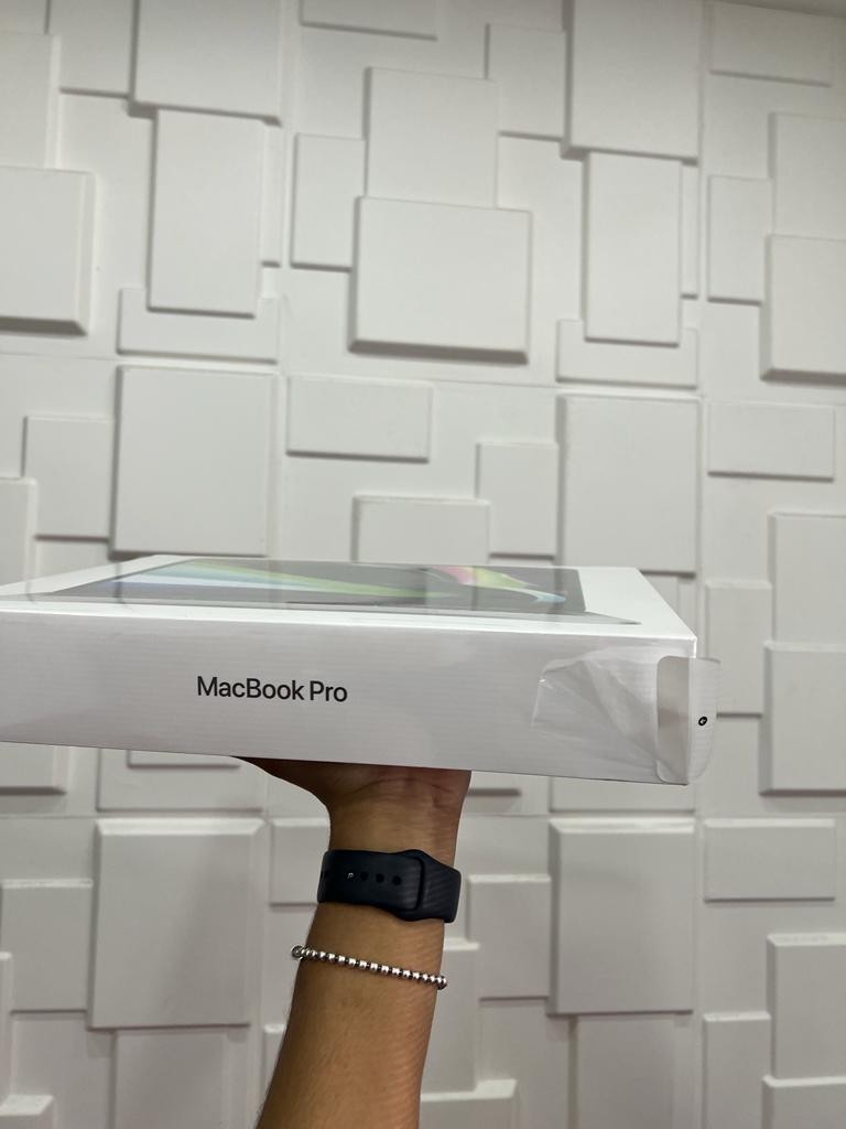 celulares y tabletas - MacBook Pro M2 13 Pulgadas 16gb RAM 256gb 1
