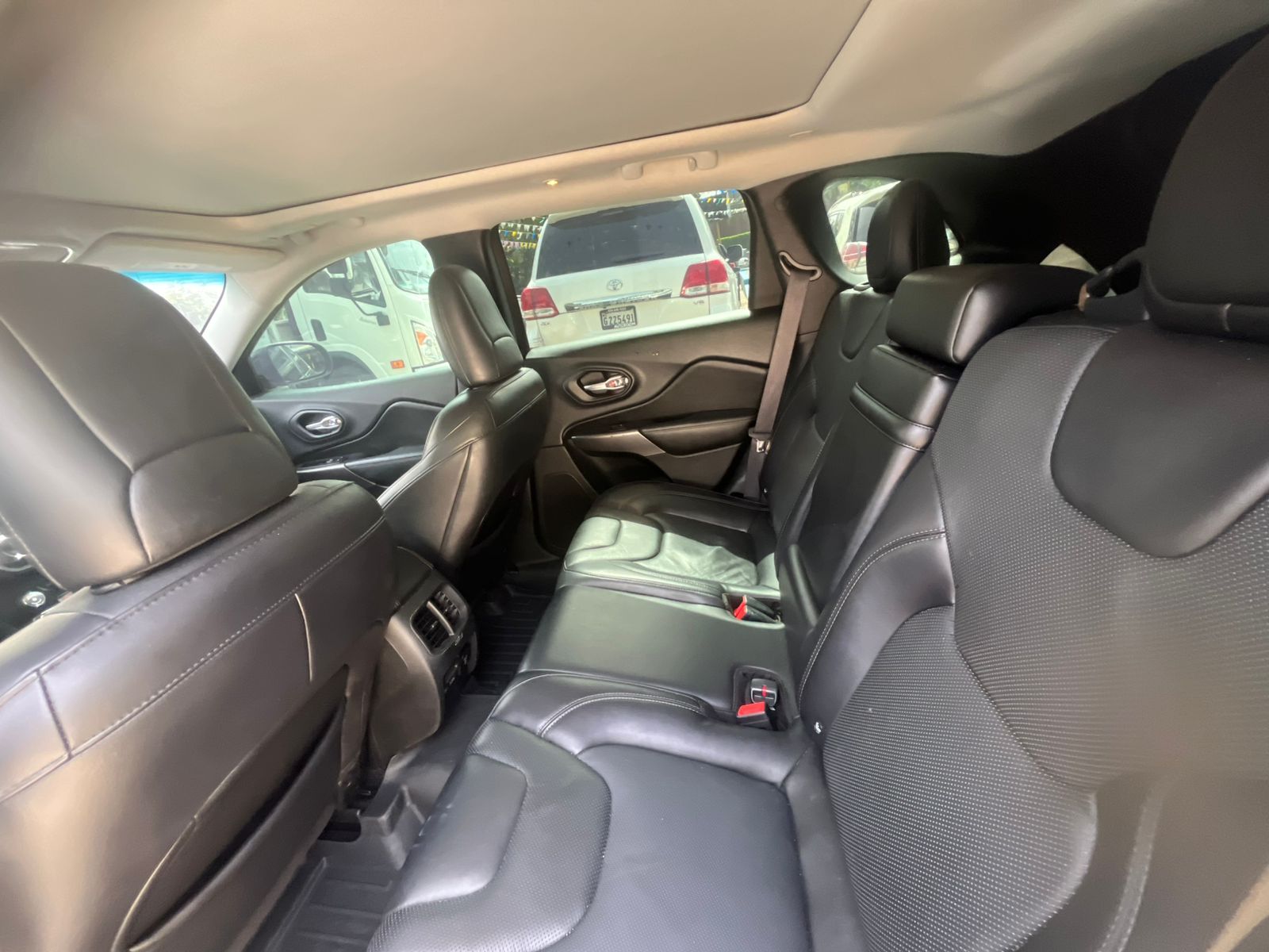 jeepetas y camionetas - Jeep Cherokee limited 2019 6