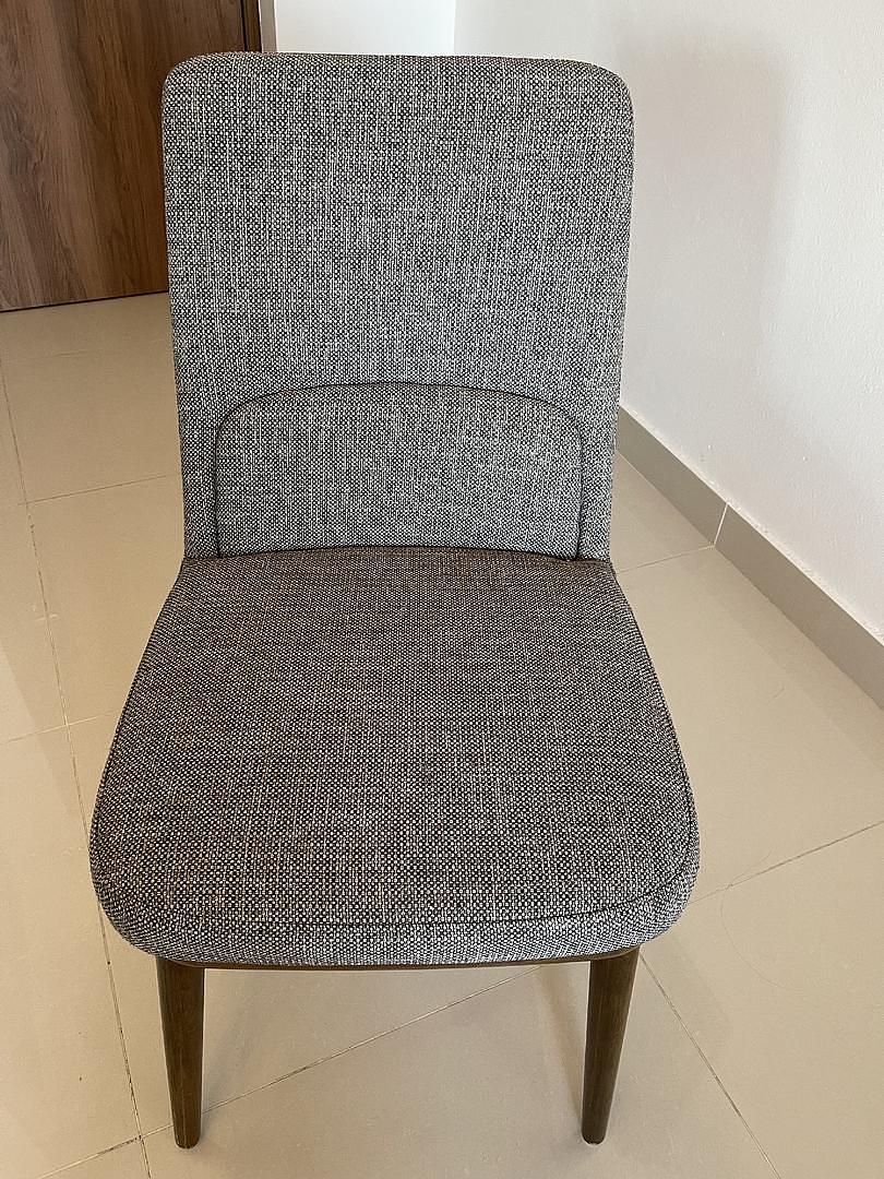 muebles y colchones - VENDO SILLAS DE COMEDOR.   5