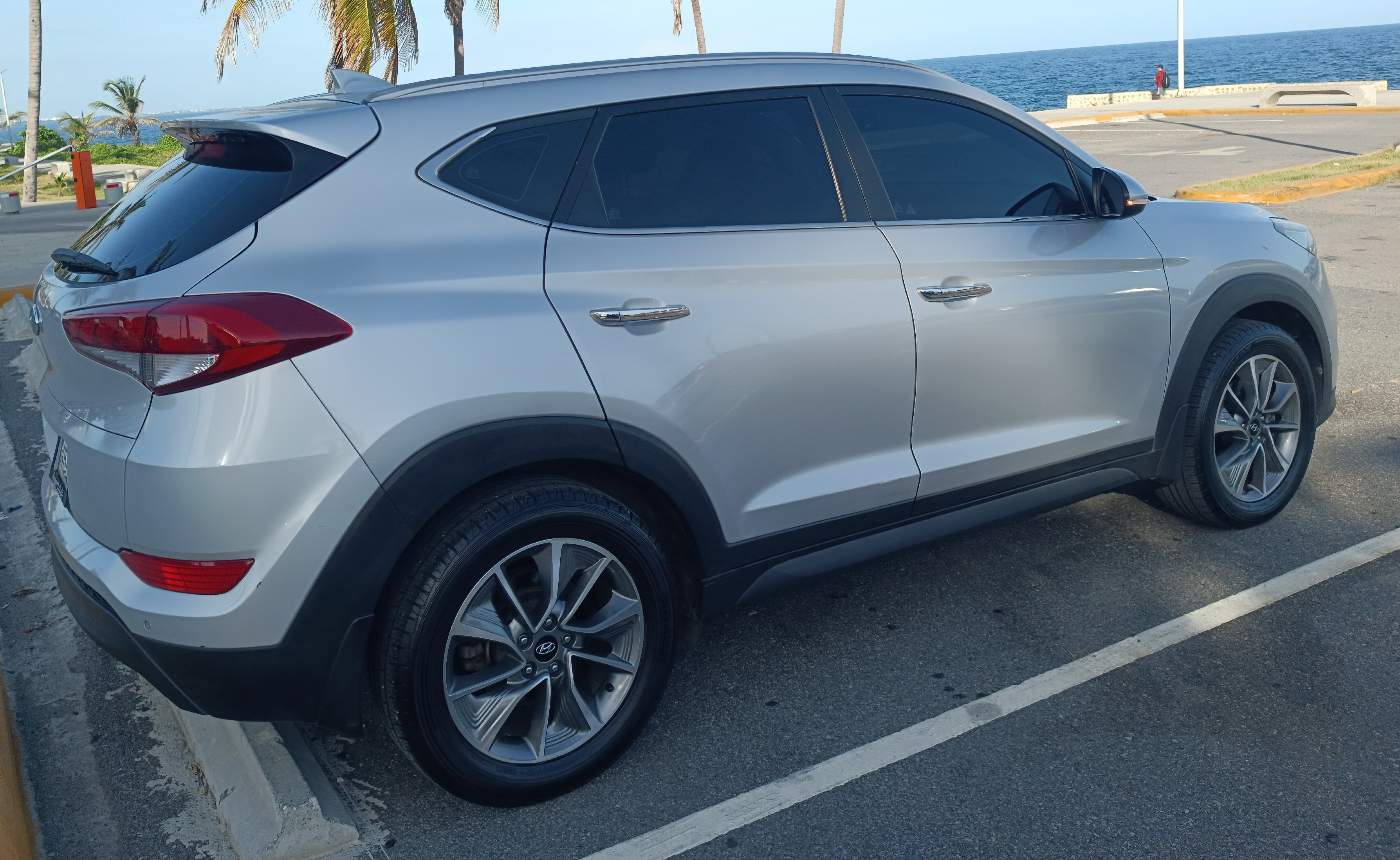 jeepetas y camionetas - Hyundai Tucson 2018 (de la casa)  8