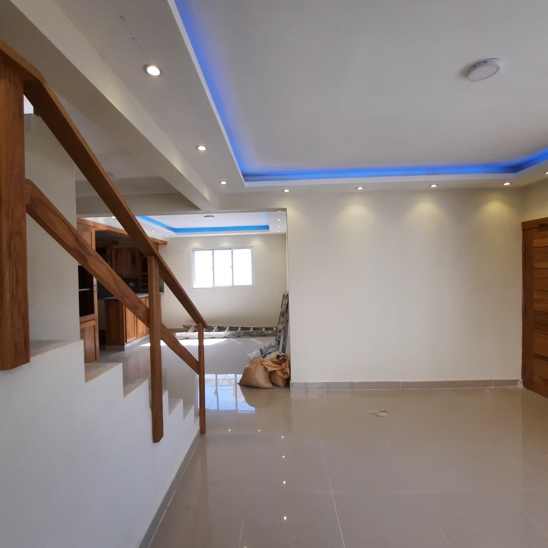 casas - Casa en la autopista de san Isidro prado oriental  2