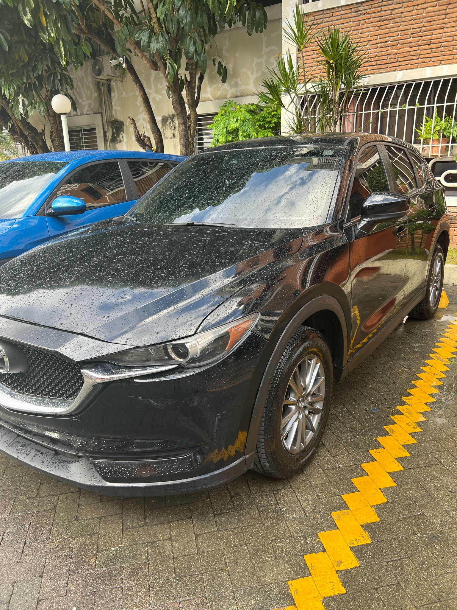 jeepetas y camionetas - Mazda CX-5 Color Negro NEGOCIABLE 2