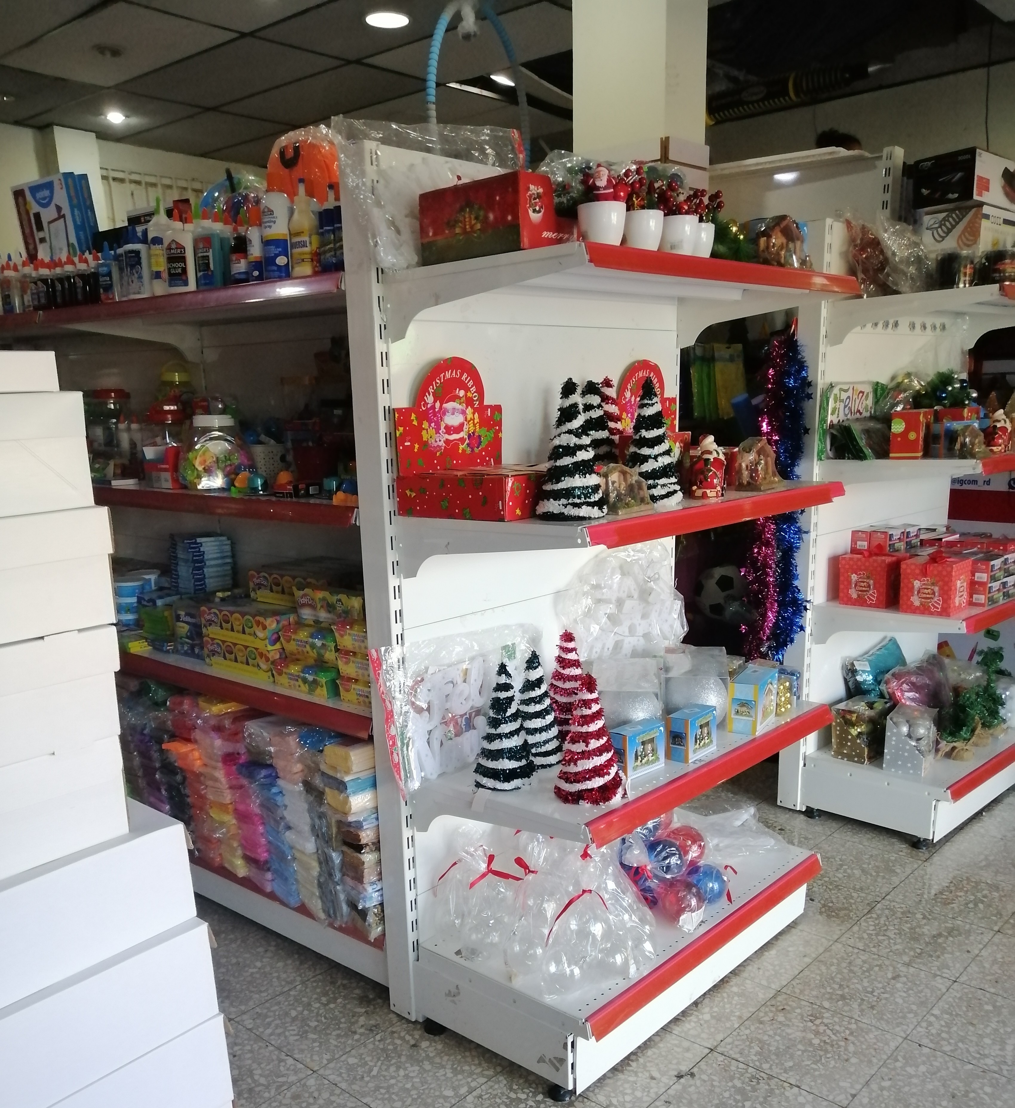equipos profesionales - Góndolas y Estanterías para exhibición de mercancías  1