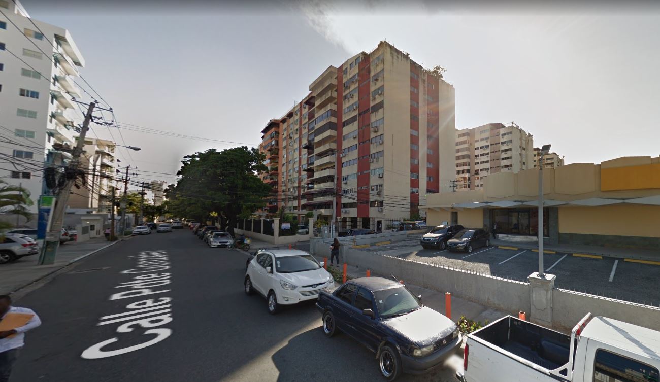 apartamentos - Apartamento en naco para reformar 200m2 7