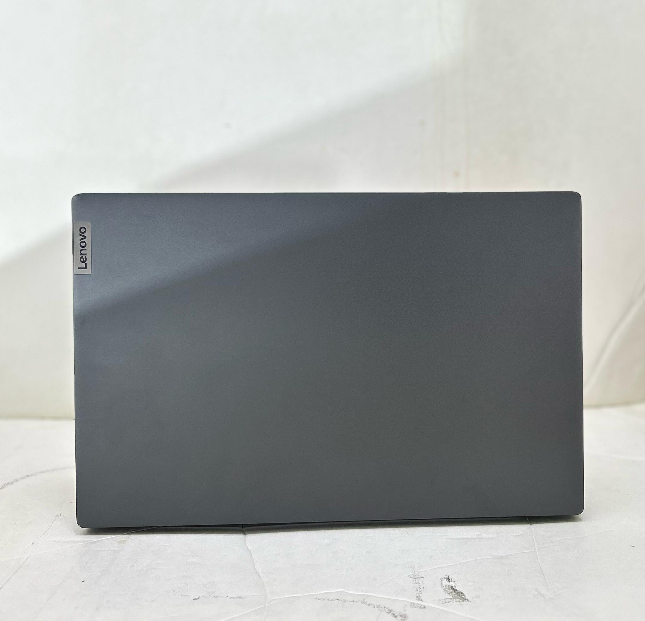 computadoras y laptops - Laptop Lenovo IdeaPad 5, 15" FHD, i7 10ma gen, 8GB 8