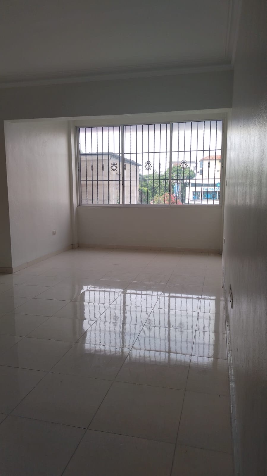 apartamentos - venta de apartamentos grande 3er piso con 2 parqueos Alma rosa 1 Santo Domingo  0