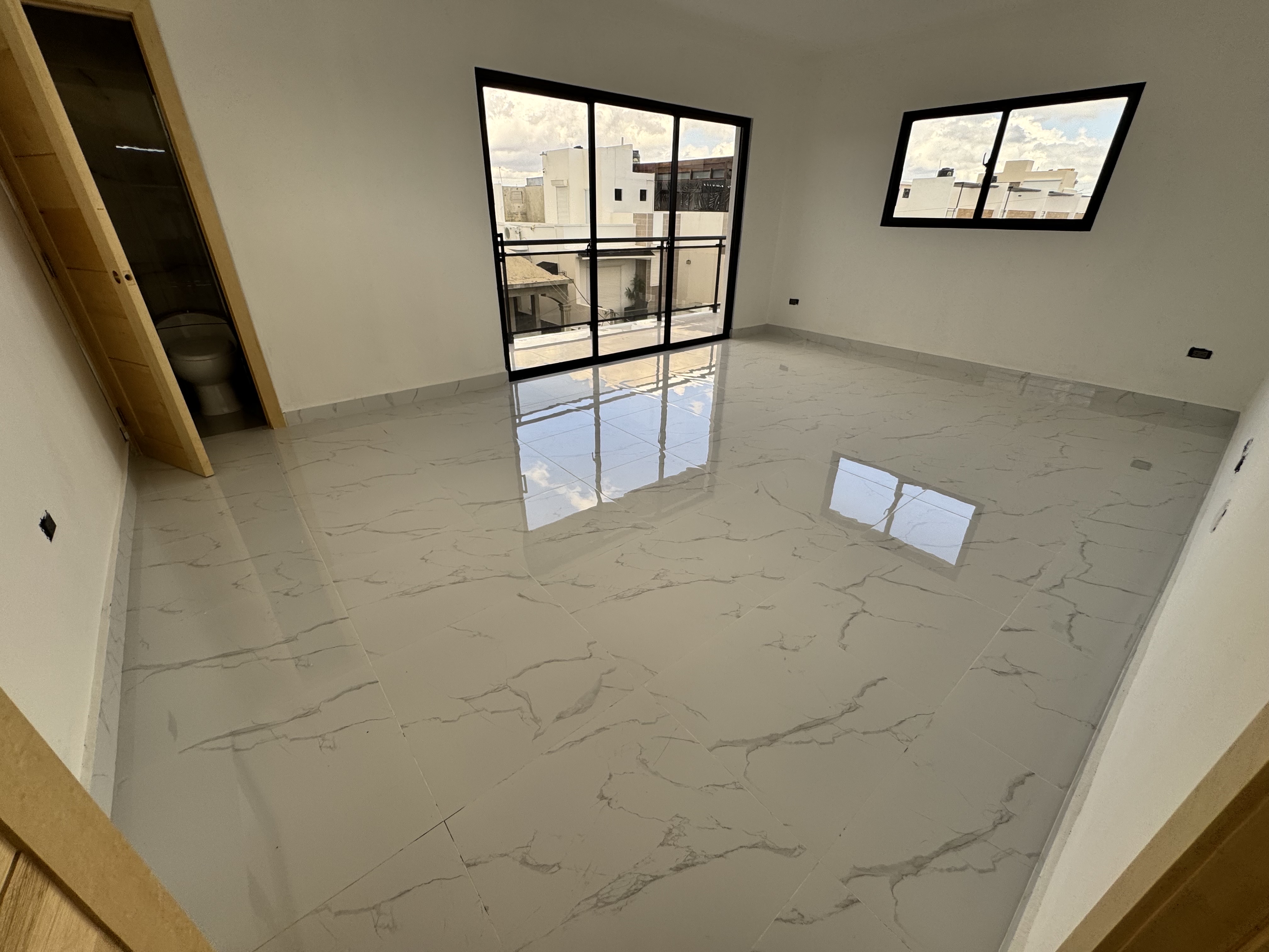 apartamentos - venta de casa de lujo con piscina y 4 habitaciones en la autopista de san isidro 6