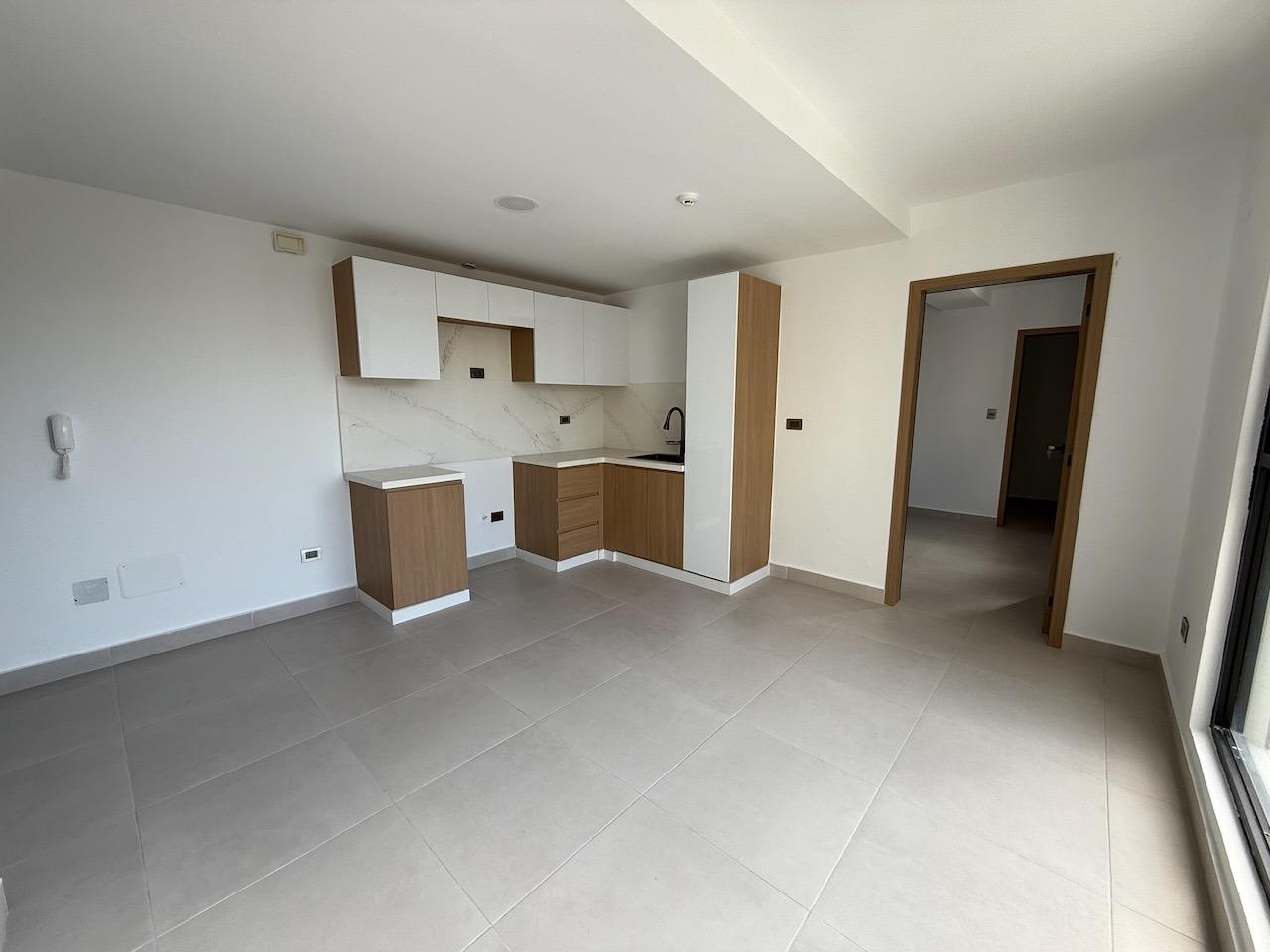 apartamentos - Alquiler con Línea Blanca en Evaristo Morales 8