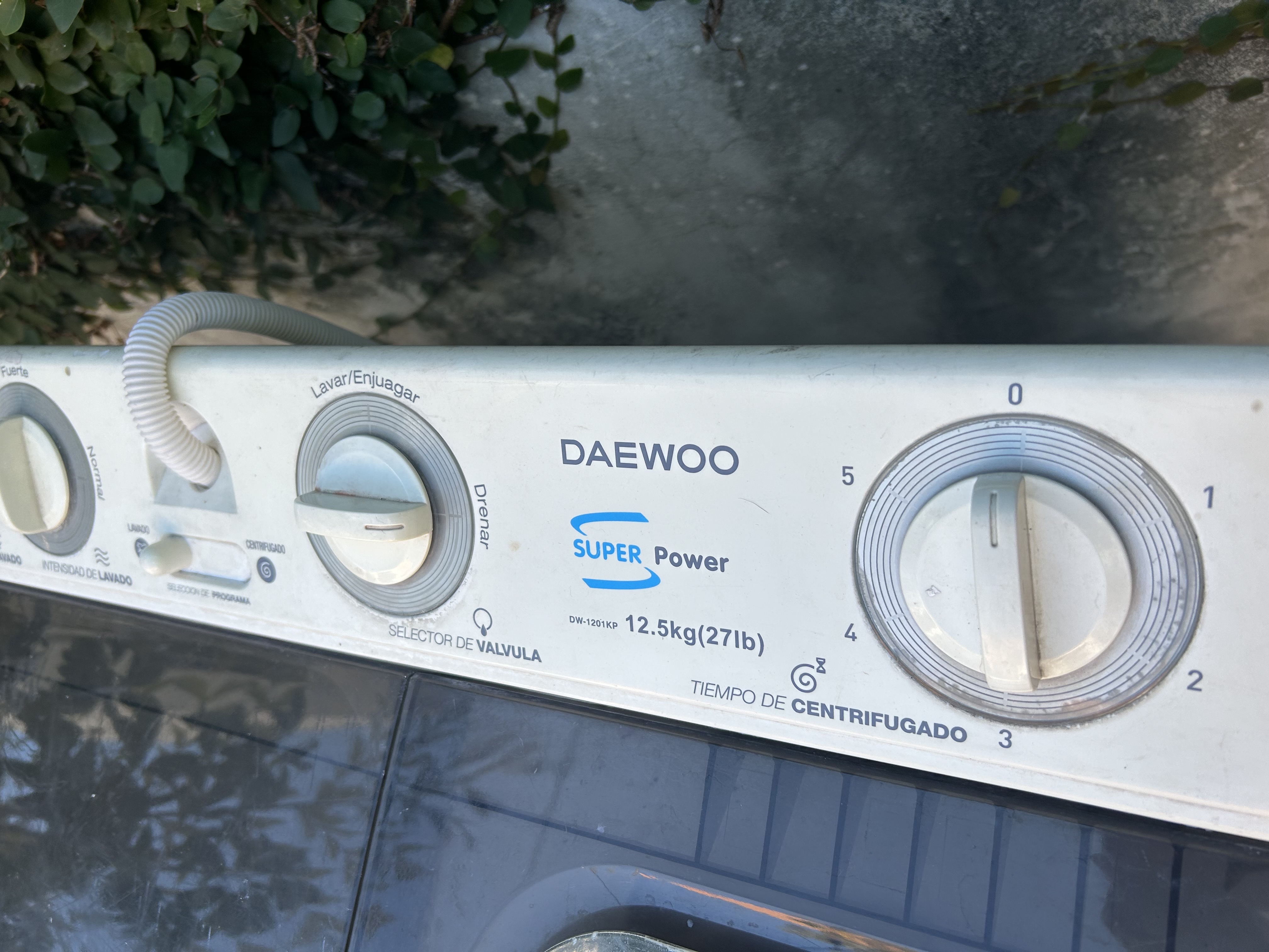 electrodomesticos - Lavadora Daewoo 24 libras  2