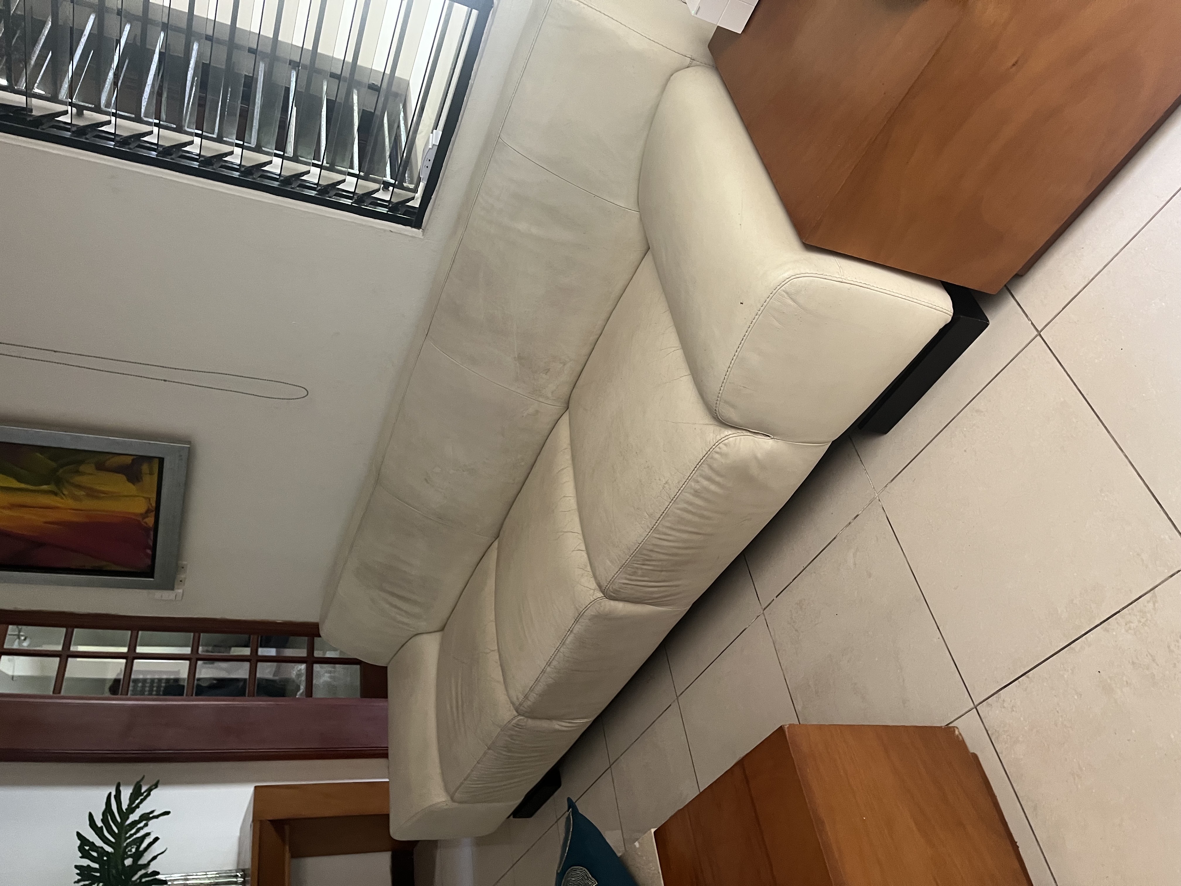 muebles y colchones - sala de piel fina de marca Tutto Pelle