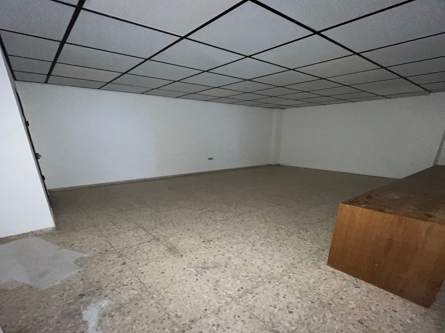 oficinas y locales comerciales - Local comercial en Naco de 268m2 en plaza comercial 0