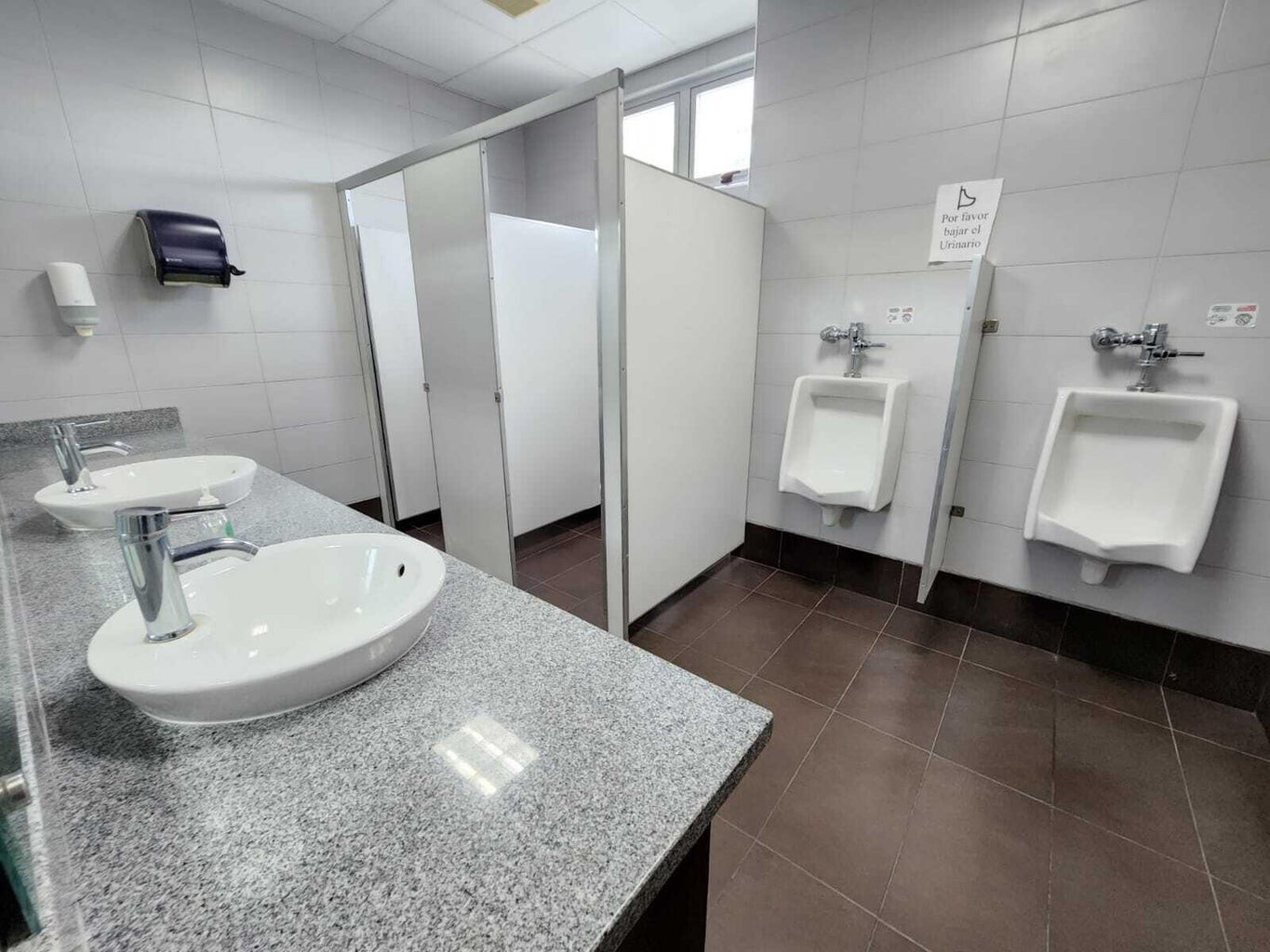 oficinas y locales comerciales - Edificio Corporativo Clase 5 Antisísmico de 5 Pisos de 325 MTS 5