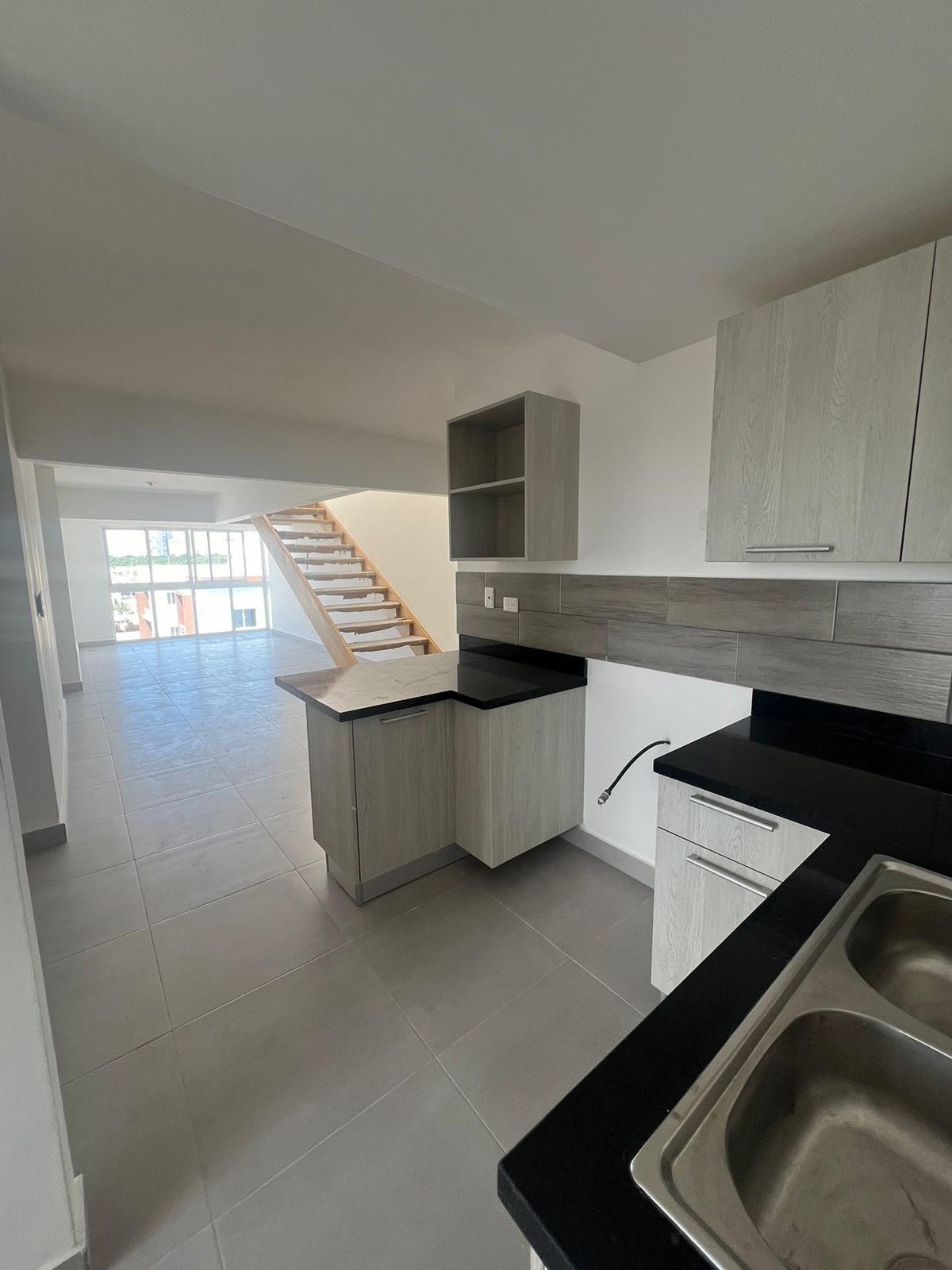 apartamentos - Alquilo Apto Prox. a la Av. Cayetano Germosen, KM6 7