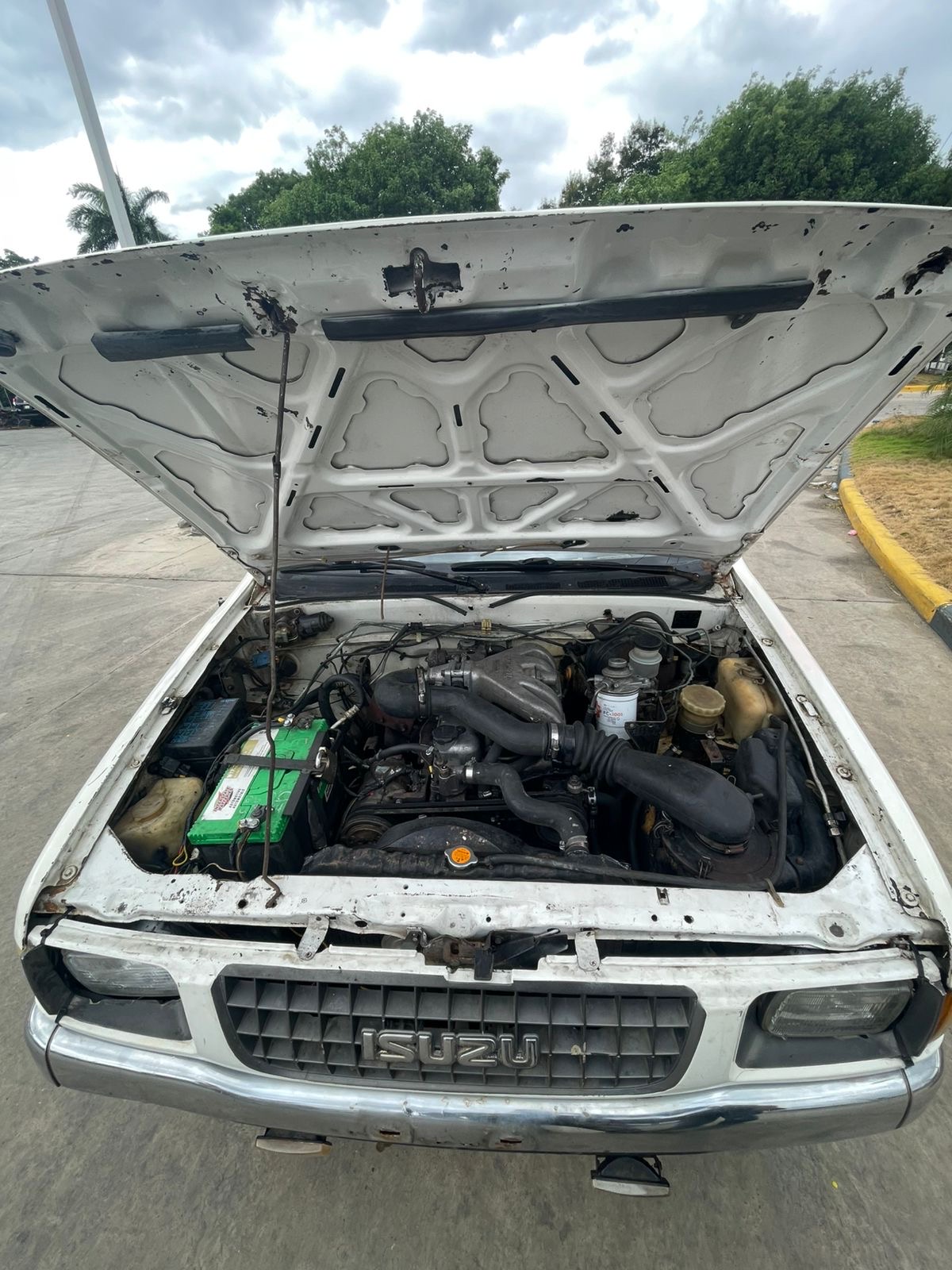jeepetas y camionetas - Isuzu kb 1994
financiamiento disponible  4