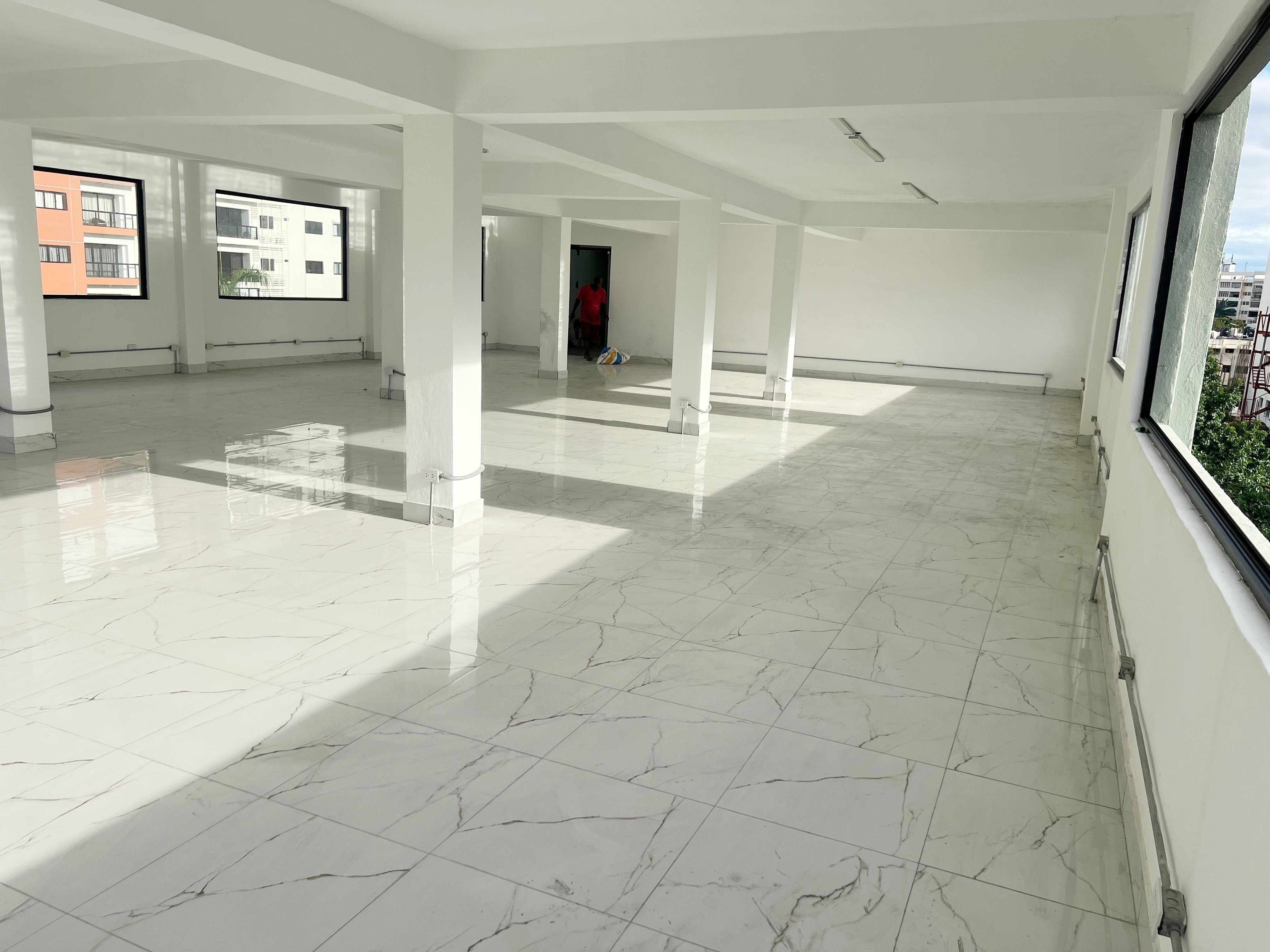 oficinas y locales comerciales - Local céntrico en Bella vista  5