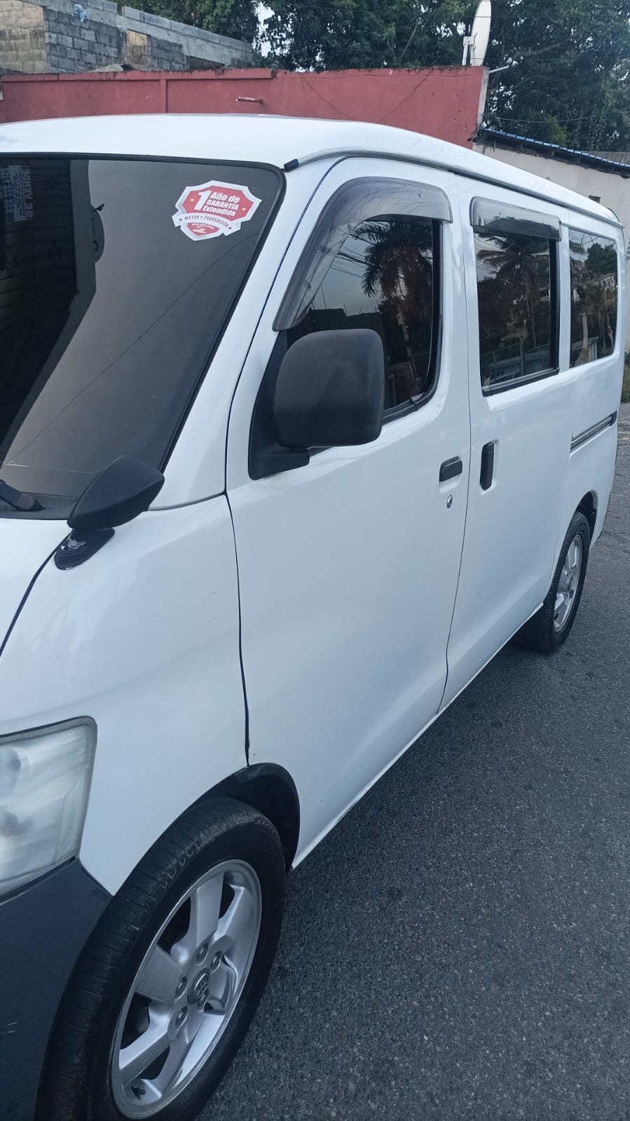 jeepetas y camionetas - Toyota TownAce 2014 en excelentes condiciones
 3
