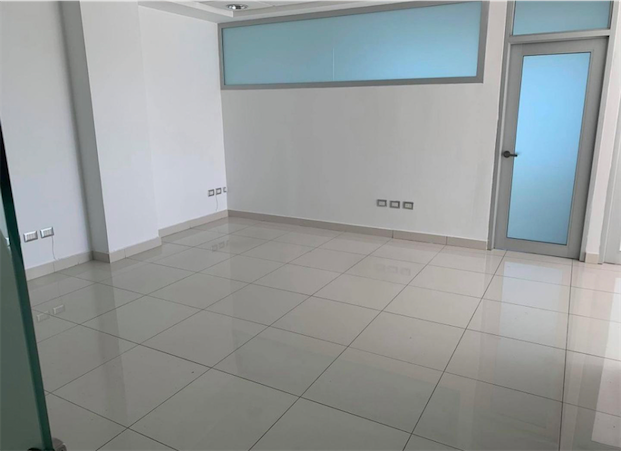 oficinas y locales comerciales - Oficina en torre corporativa zona exclusiva 4