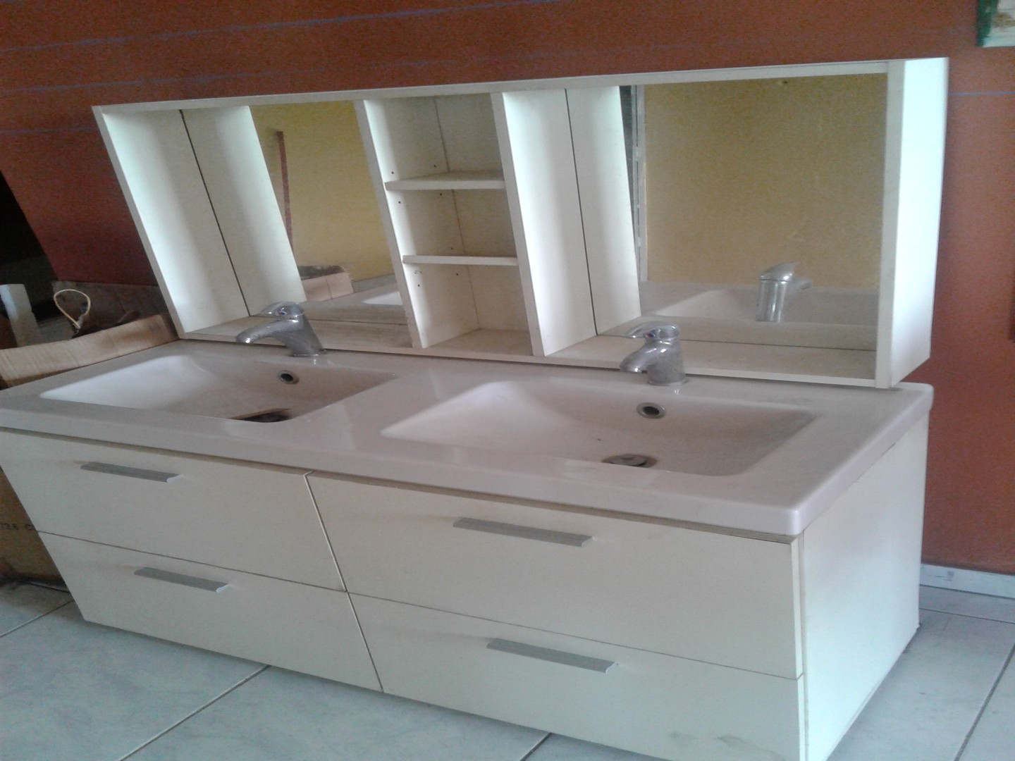 decoración y accesorios -  lavamanos con sus gavetas y espejo 0