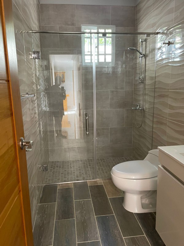 casas - Vendo bellisima casa con toda la madera en robles pisos en porcelanato español 5